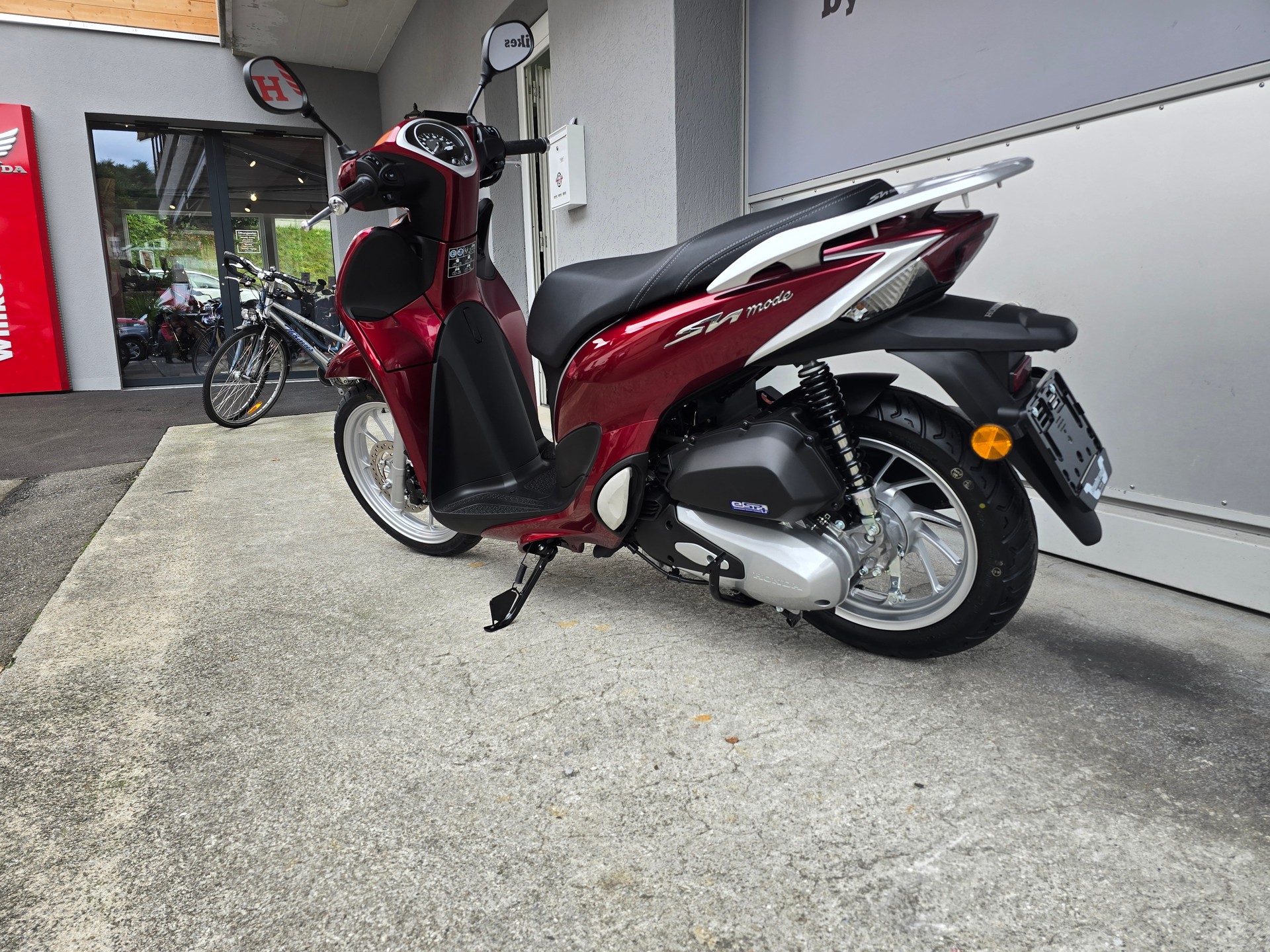 HONDA SH 125 i Mode-showroom-element-2