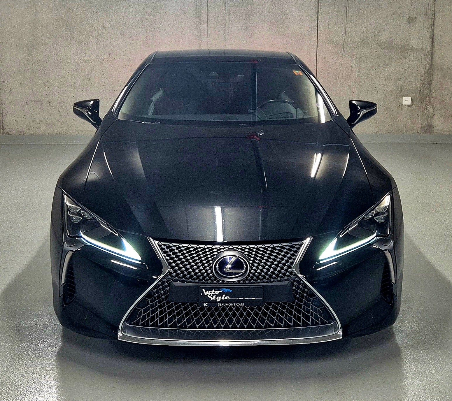 LEXUS LC 500h excellence CVT-showroom-element-1
