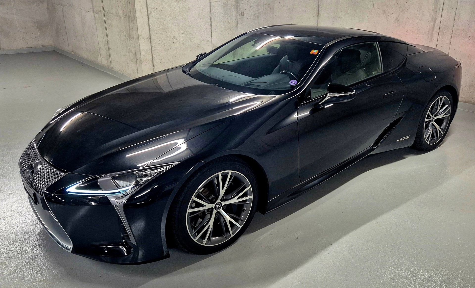 LEXUS LC 500h excellence CVT-showroom-element-3