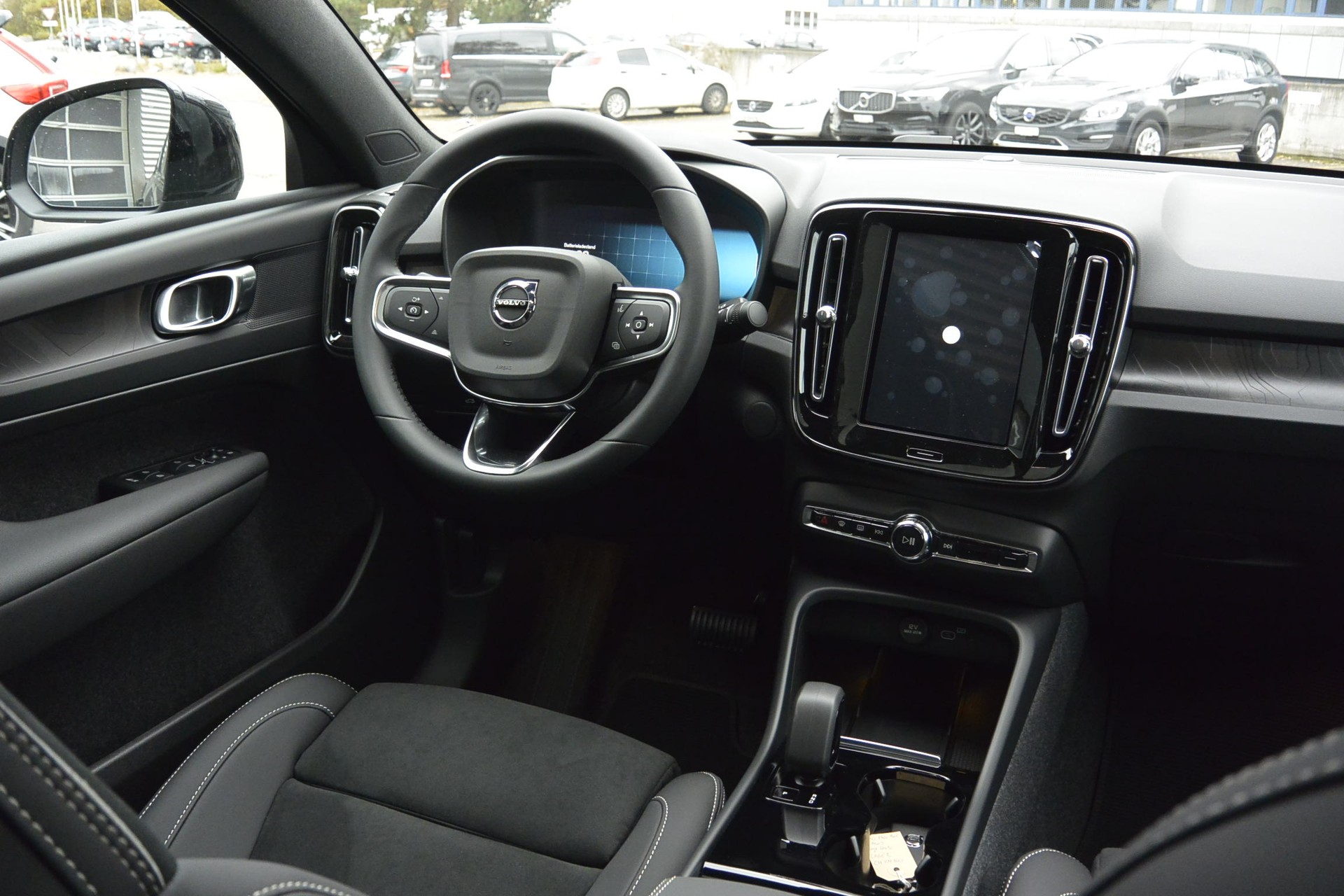 VOLVO C40 E80 Plus AWD-image-13