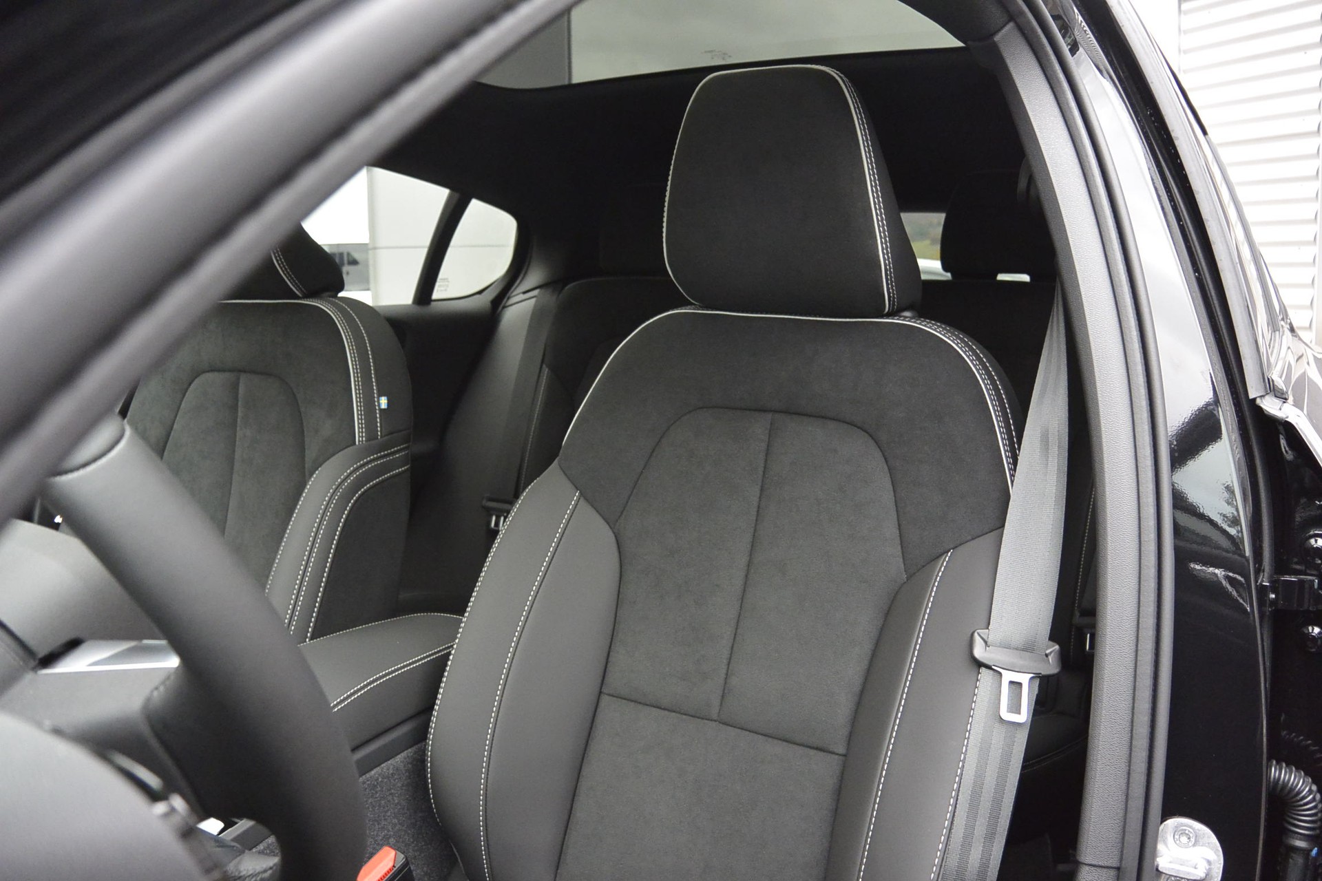 VOLVO C40 E80 Plus AWD-image-3
