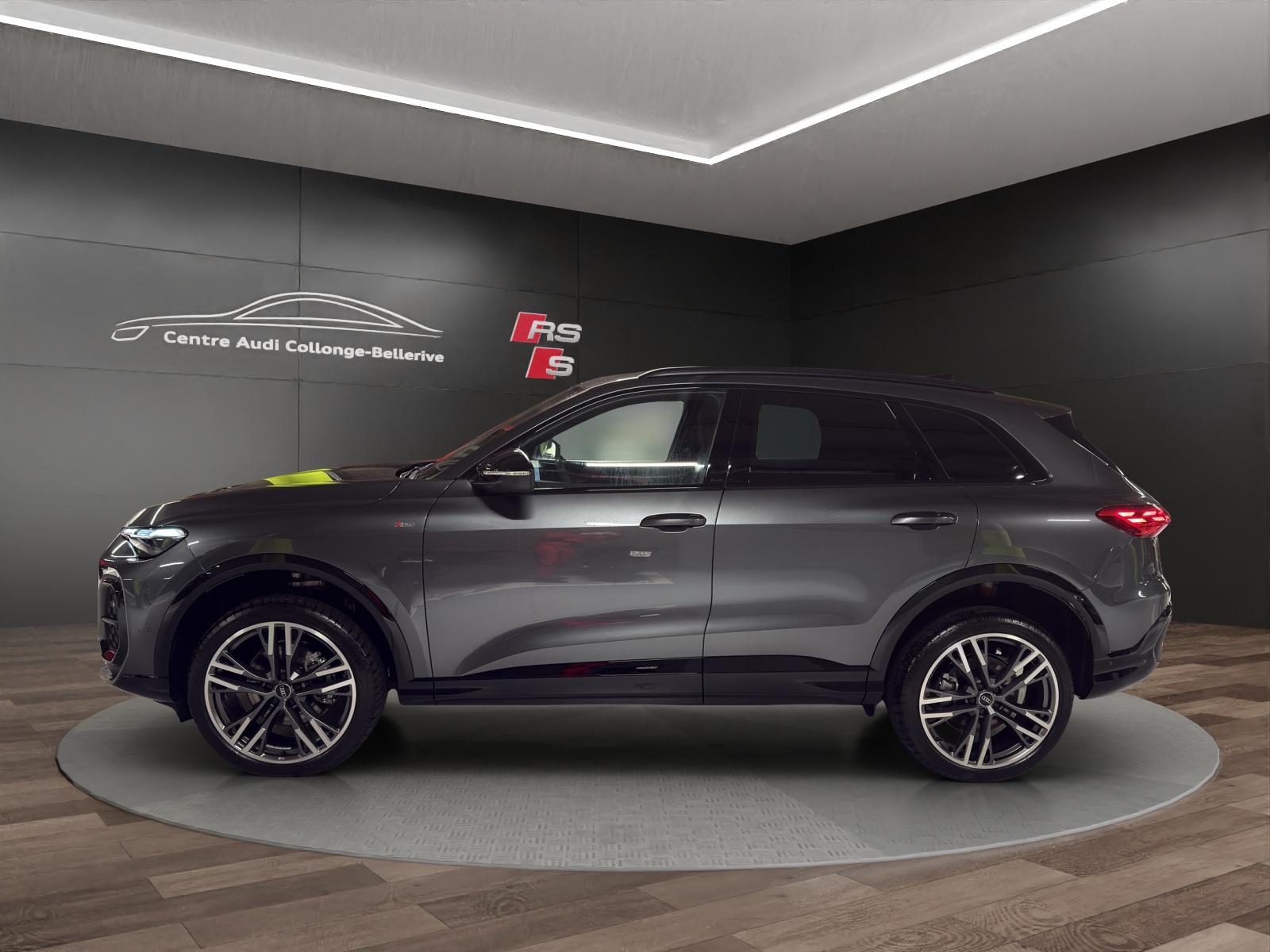 AUDI Q5 TFSI quatto 150 kW S-tronic-image-2