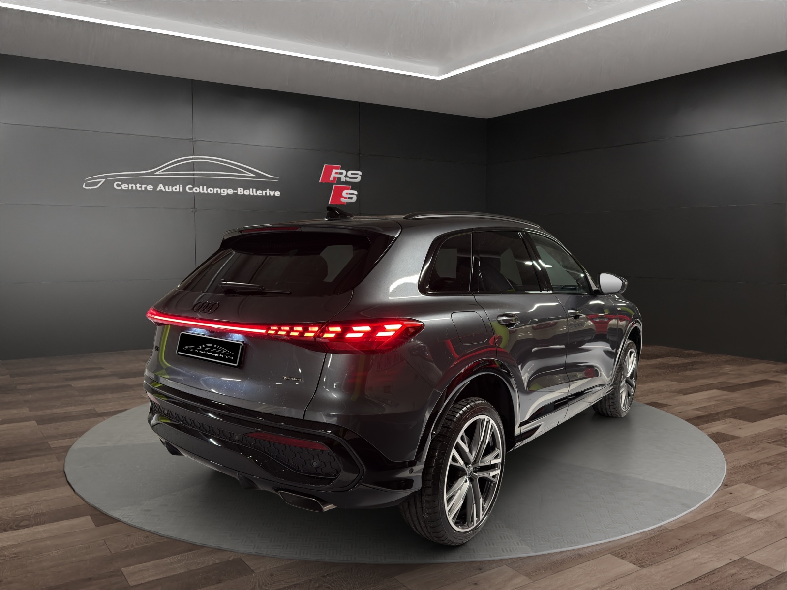 AUDI Q5 TFSI quatto 150 kW S-tronic-image-5