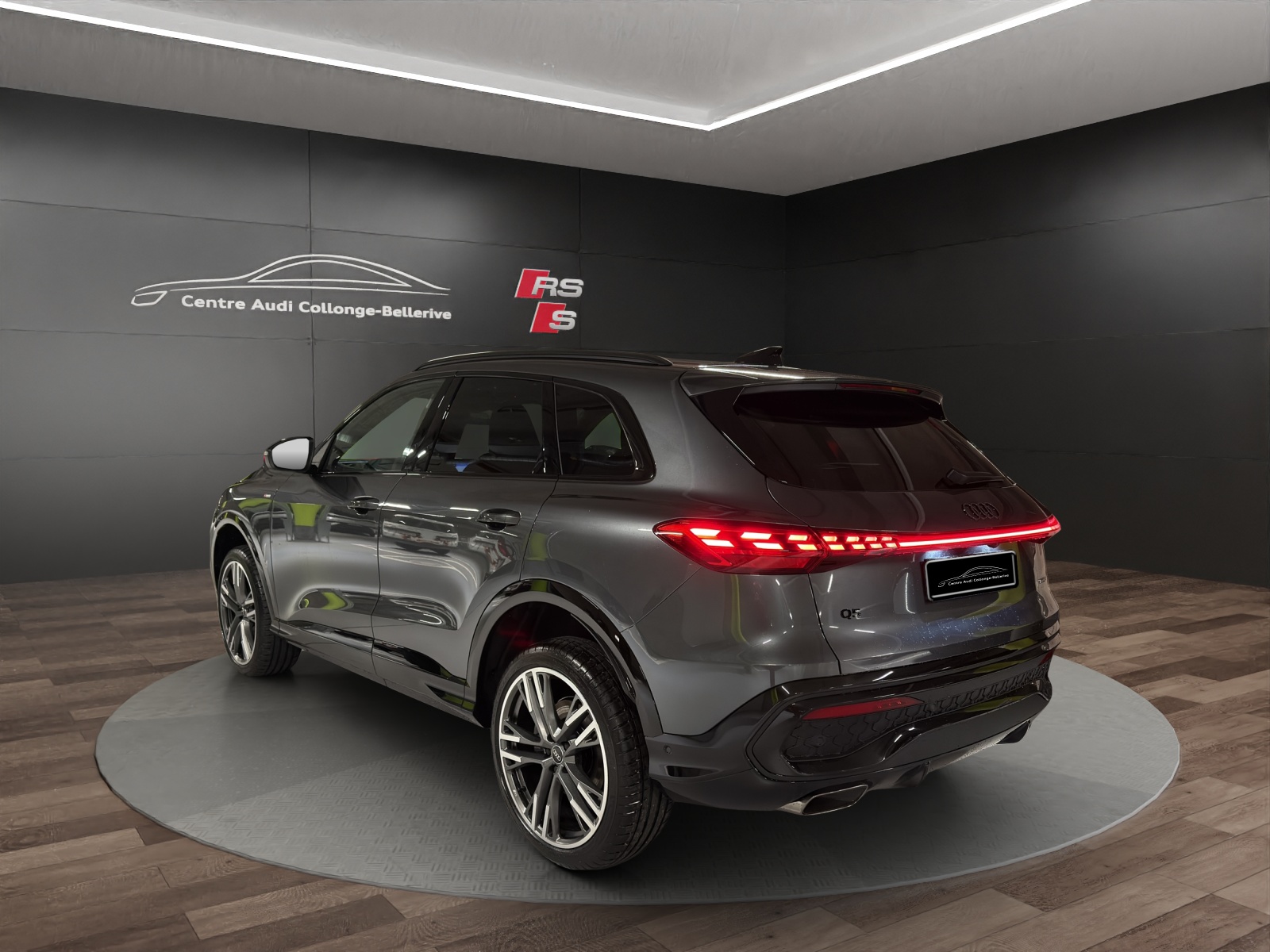 AUDI Q5 TFSI quatto 150 kW S-tronic-image-3