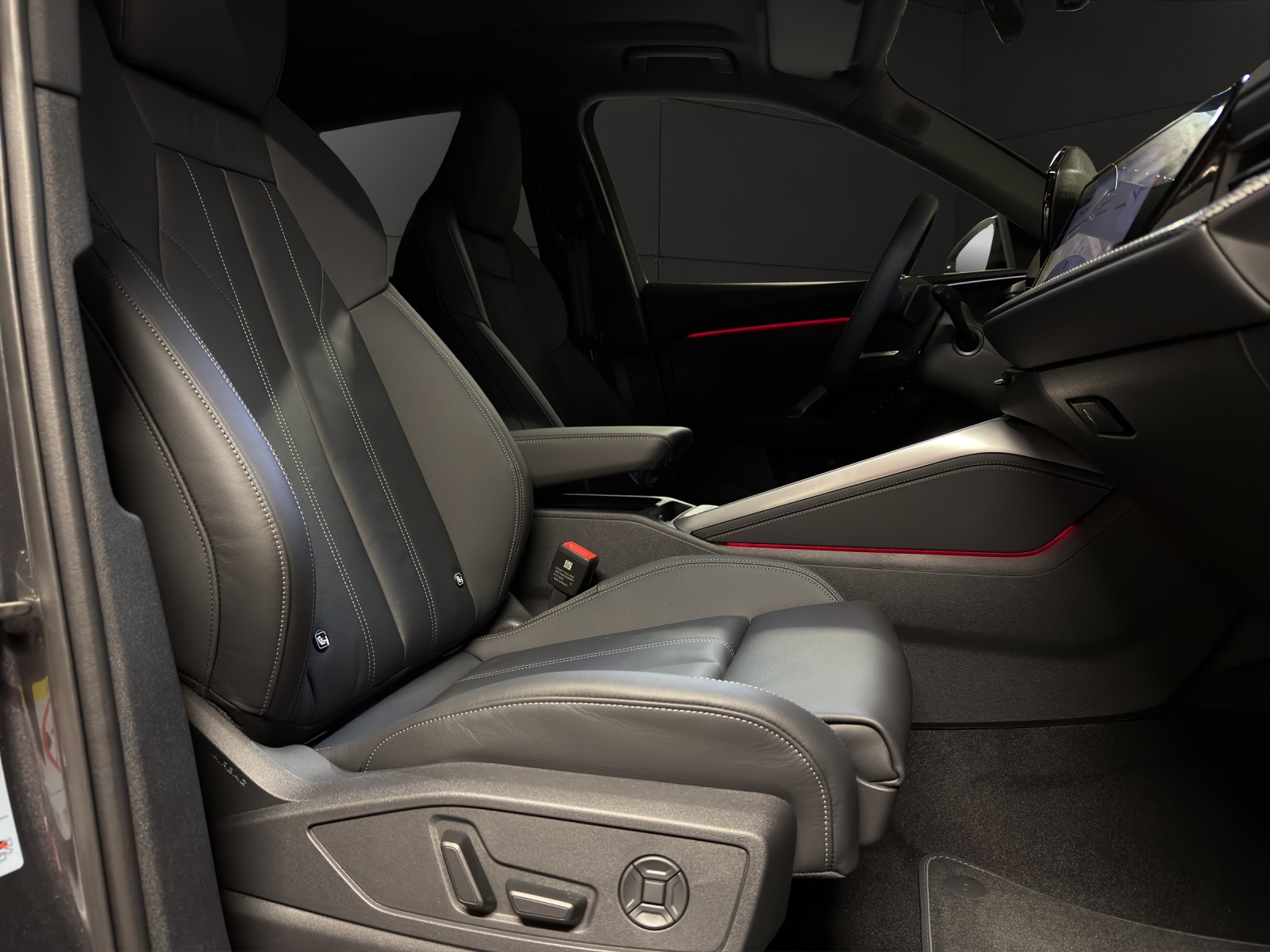 AUDI Q5 TFSI quatto 150 kW S-tronic-image-14
