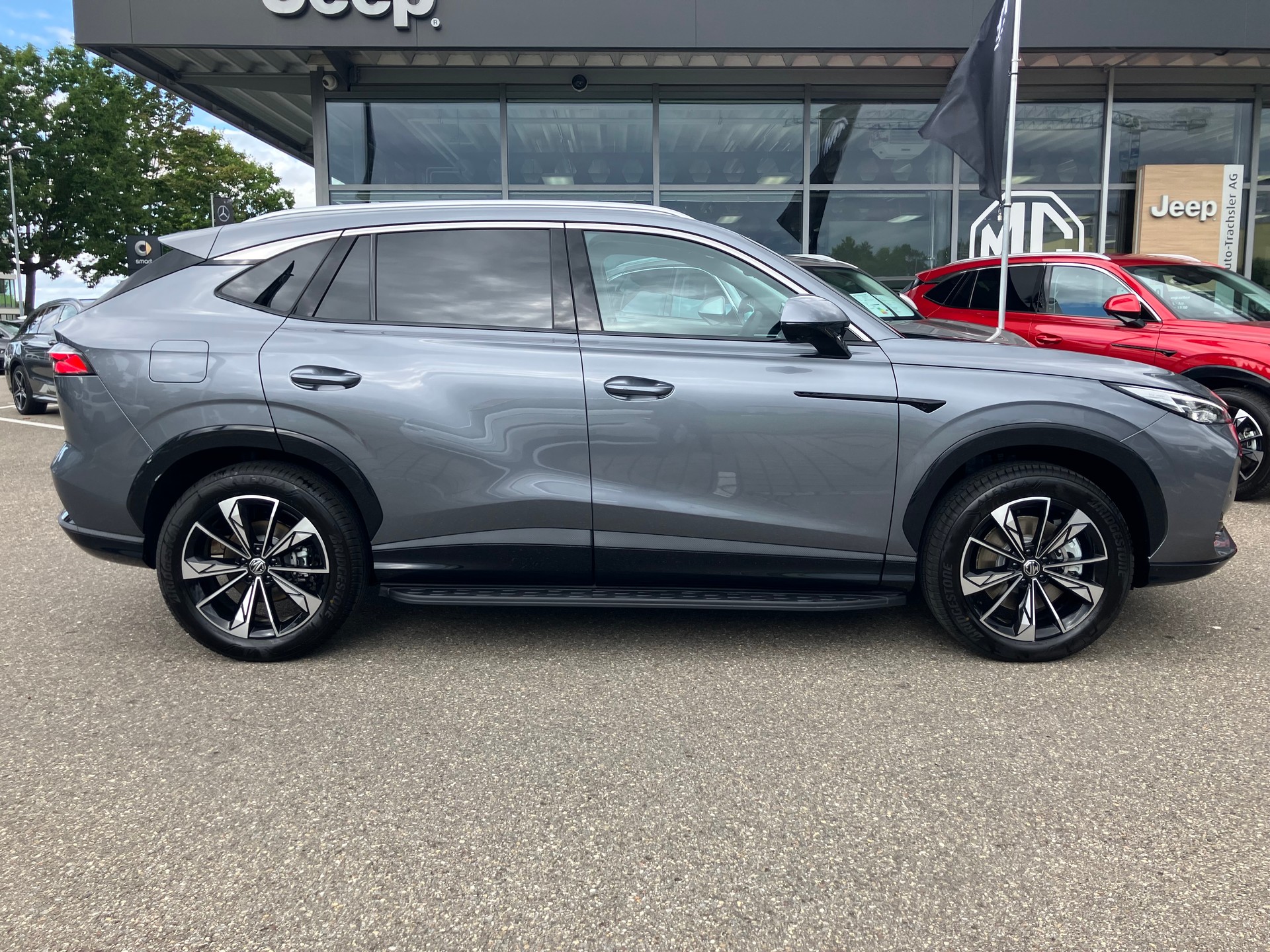 MG HS 1.5 T PHEV Luxury-image-0