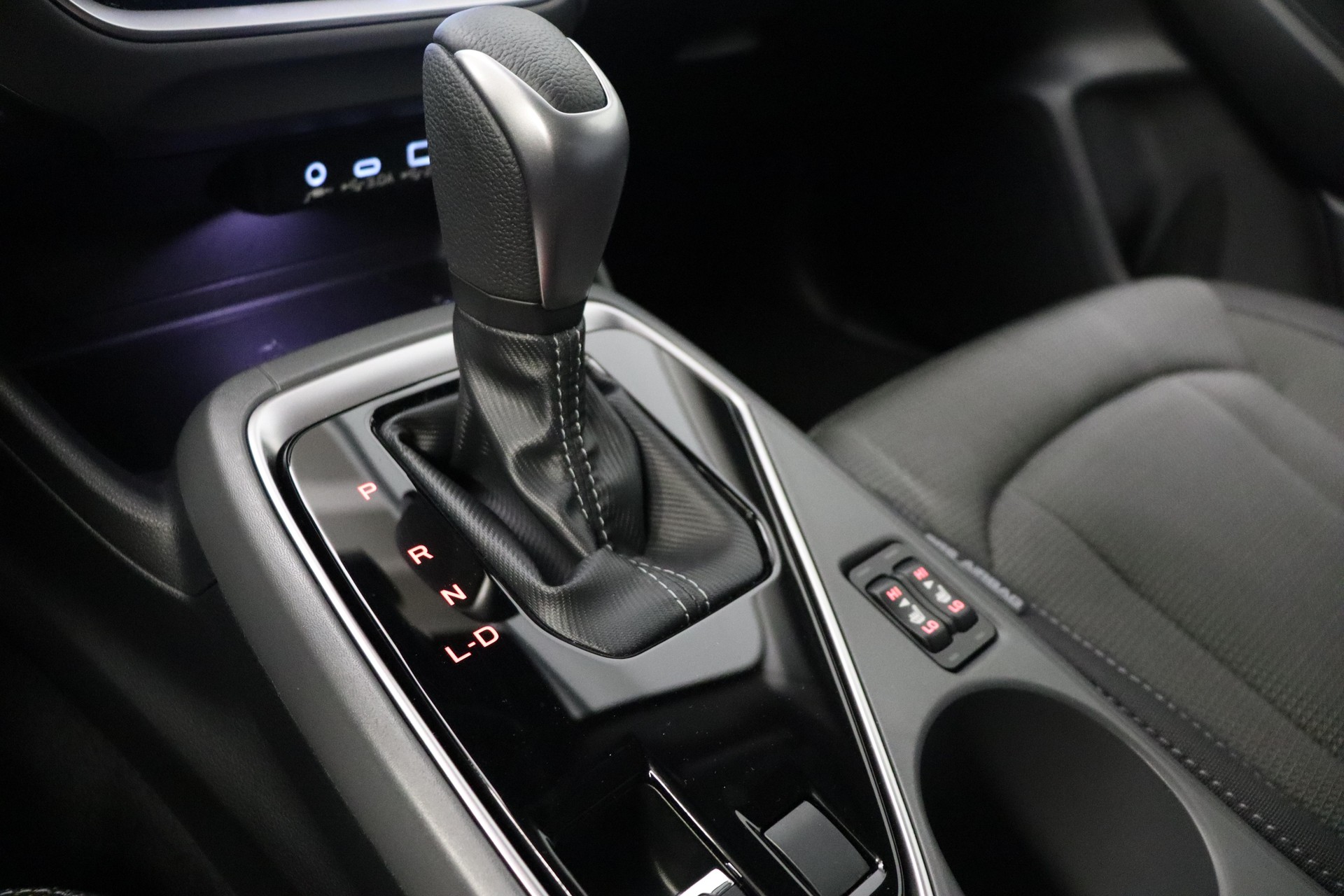 SUBARU Crosstrek 2.0i e-Boxer Swiss Plus-image-13