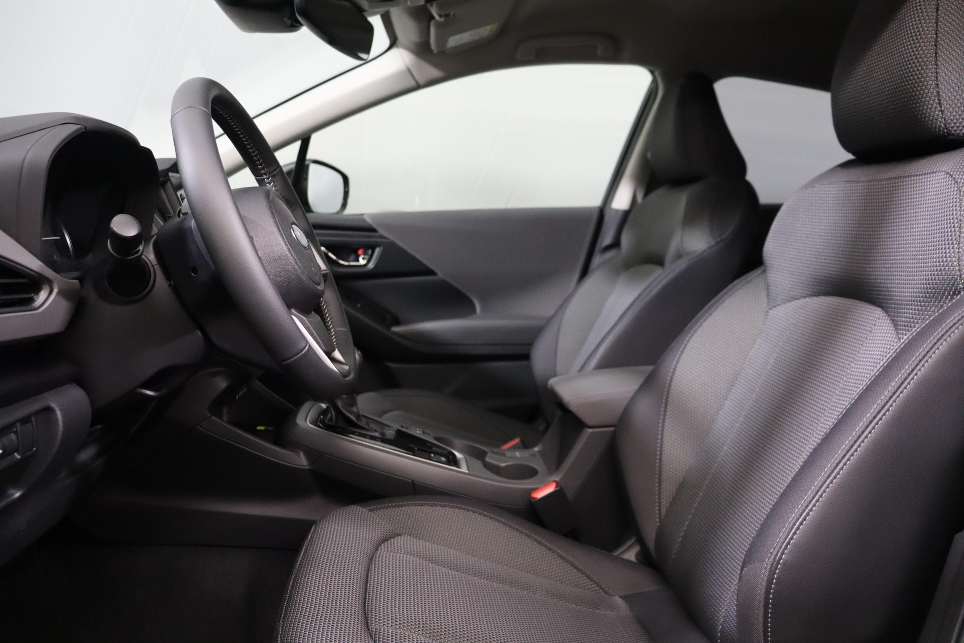 SUBARU Crosstrek 2.0i e-Boxer Swiss Plus-image-2