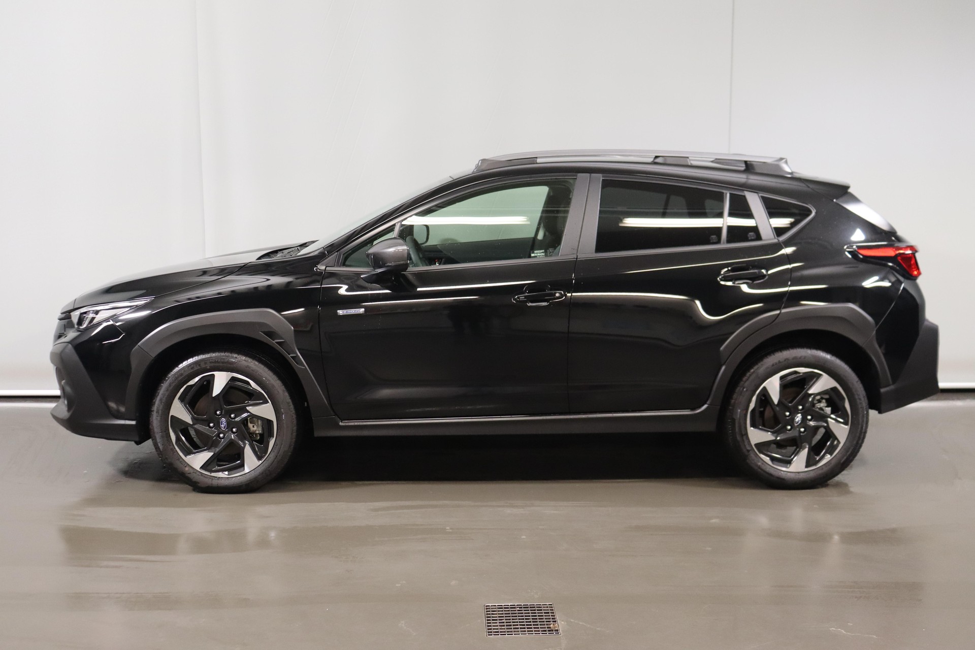 SUBARU Crosstrek 2.0i e-Boxer Swiss Plus-image-4