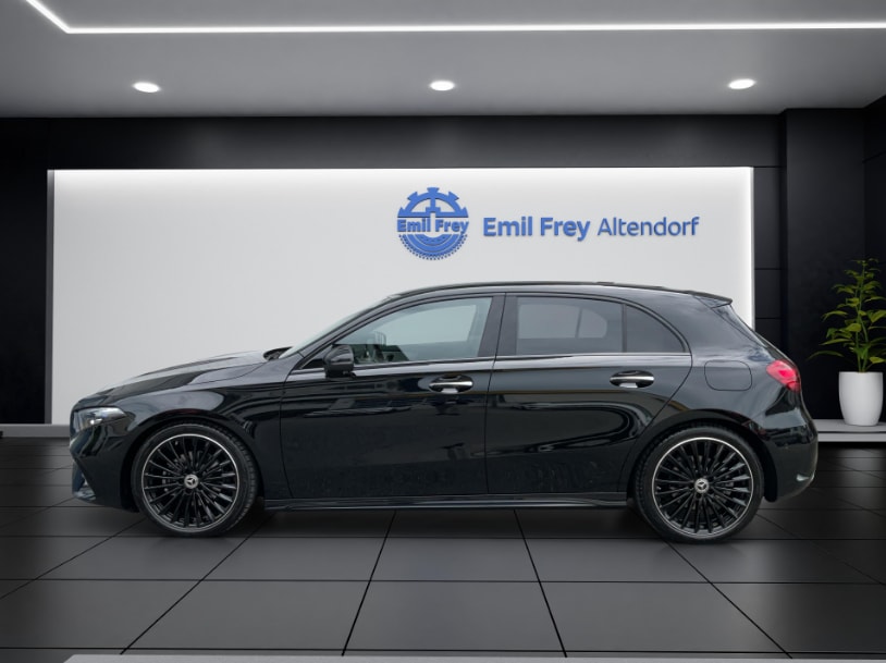 MERCEDES-BENZ A 200 Night Star AMG Line-image-2