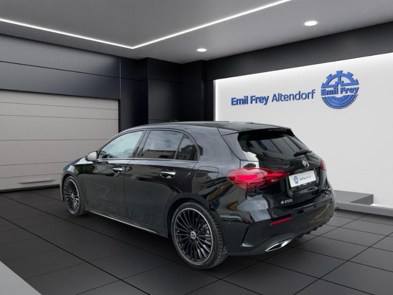 MERCEDES-BENZ A 200 Night Star AMG Line-image-3
