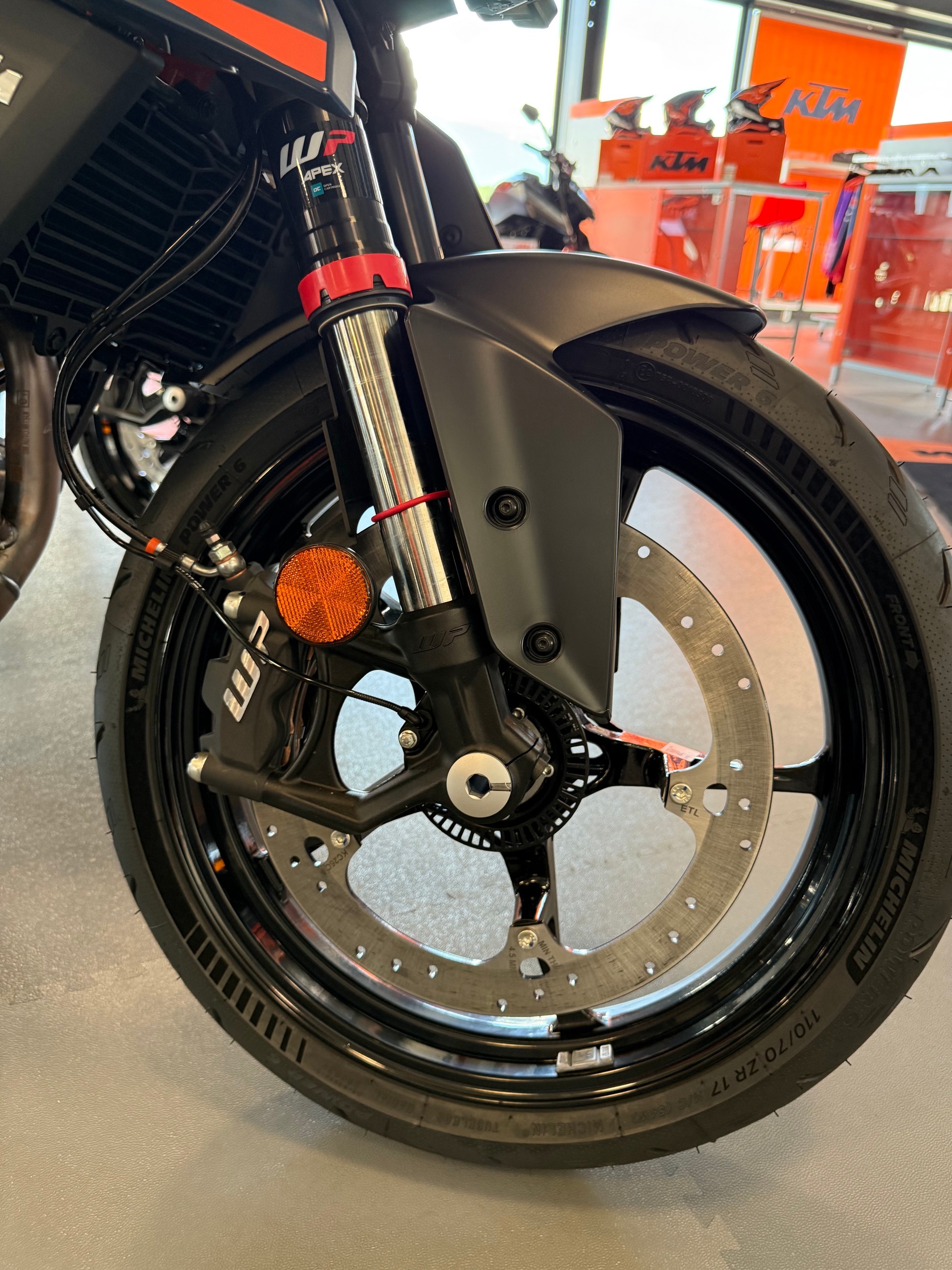 KTM 390 Duke-image-5
