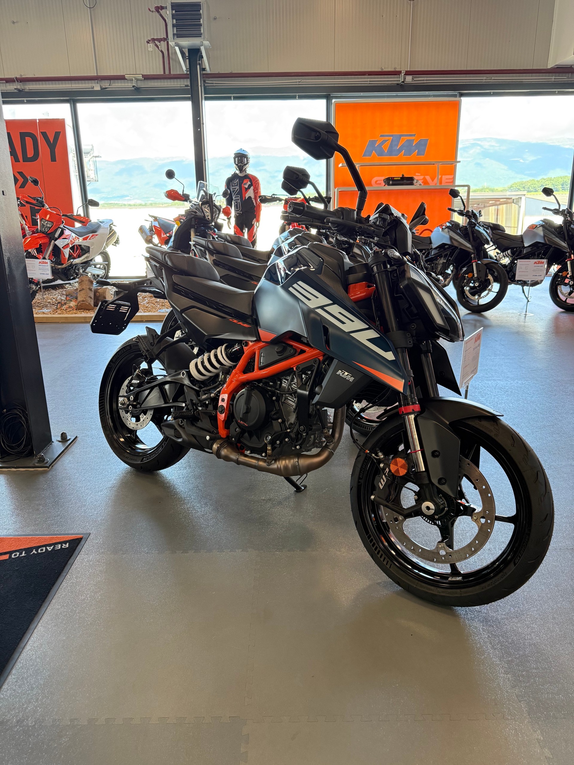 KTM 390 Duke