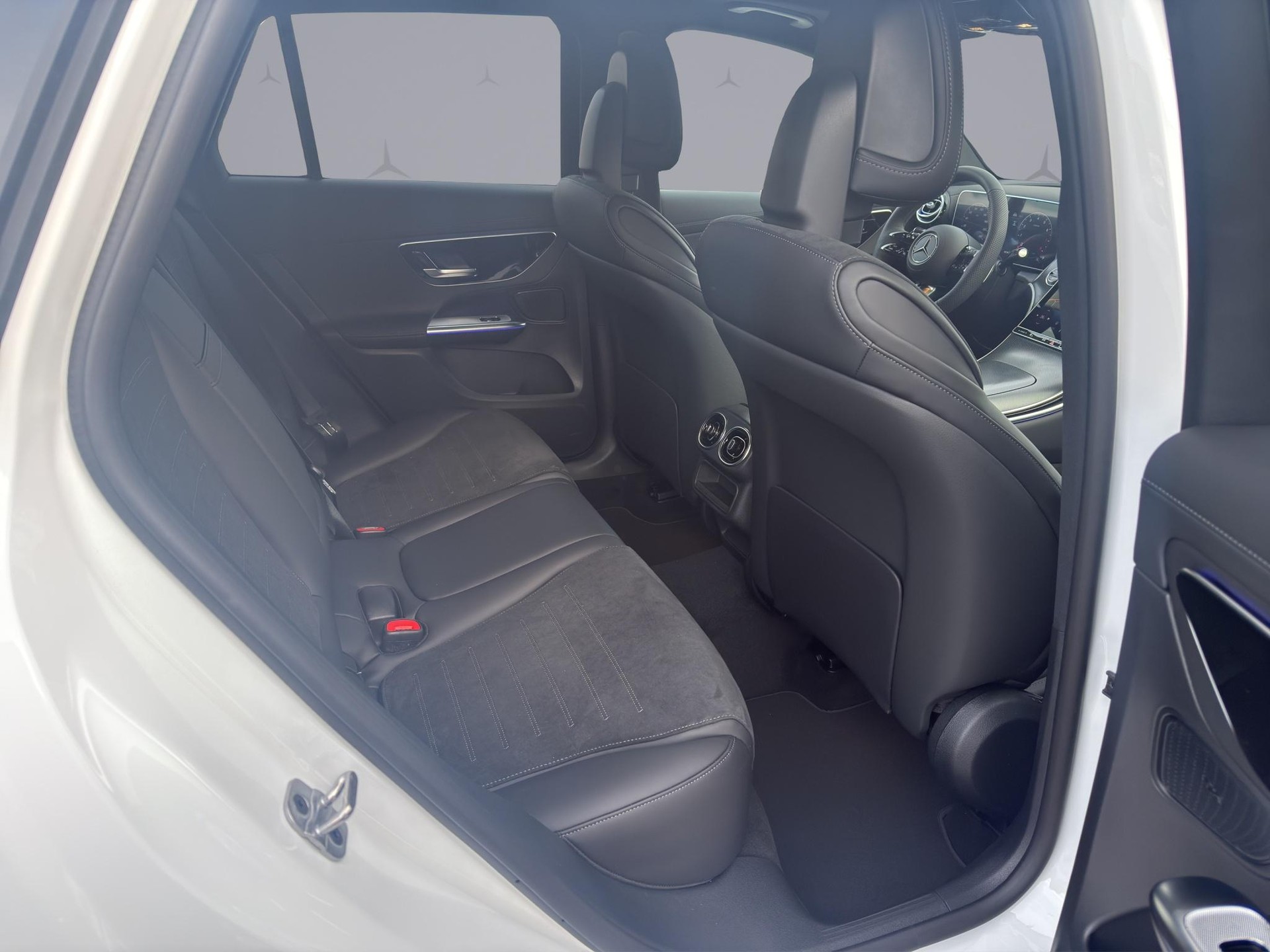 MERCEDES-BENZ GLC 300 Avantgarde 4matic-image-17