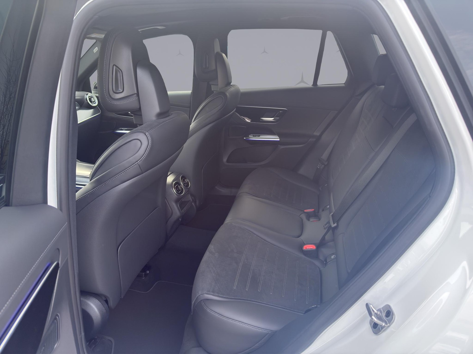 MERCEDES-BENZ GLC 300 Avantgarde 4matic-image-13