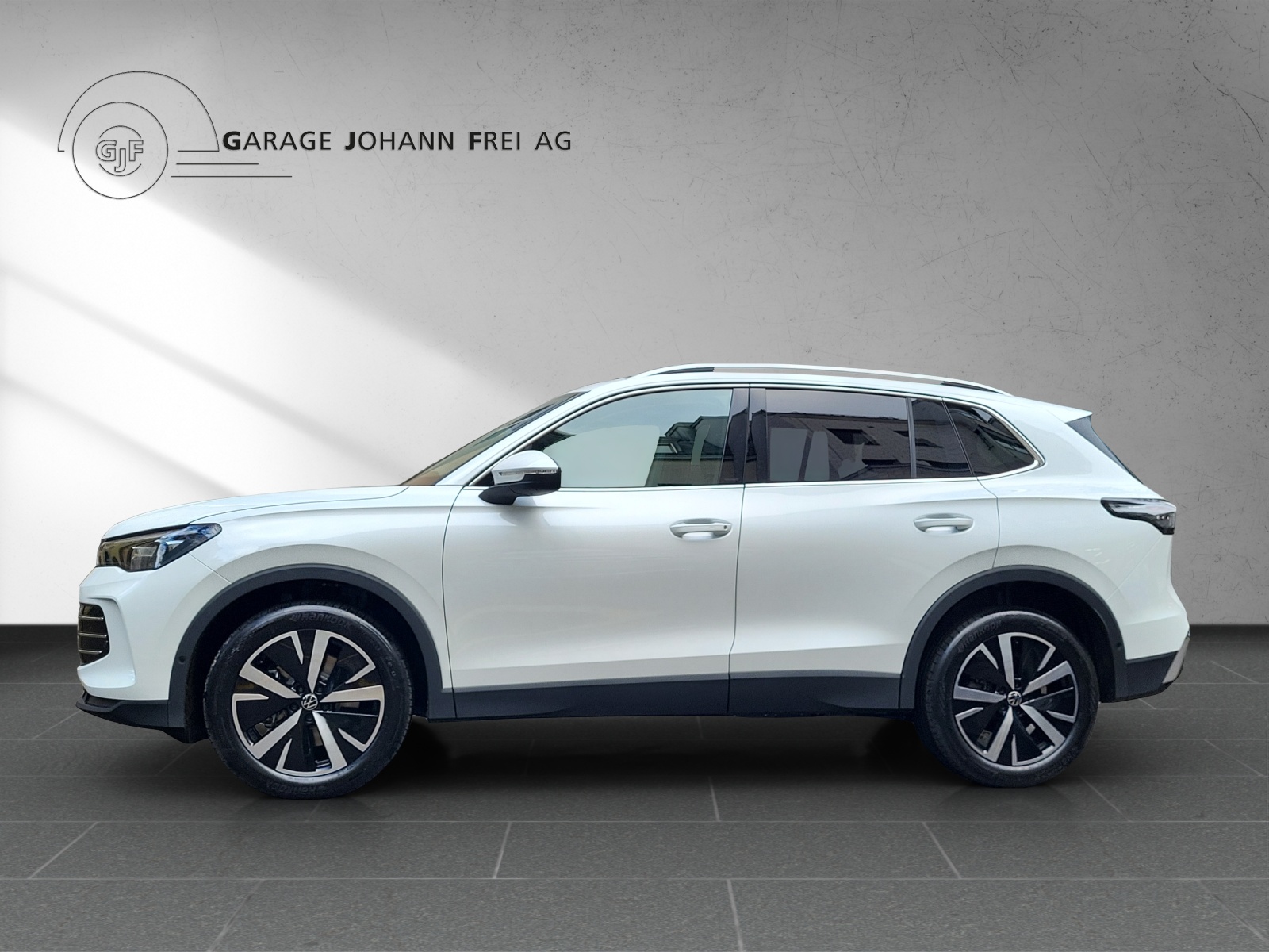 VW Tiguan Elegance 2.0TSI 204PS 4Motion DSG-image-1
