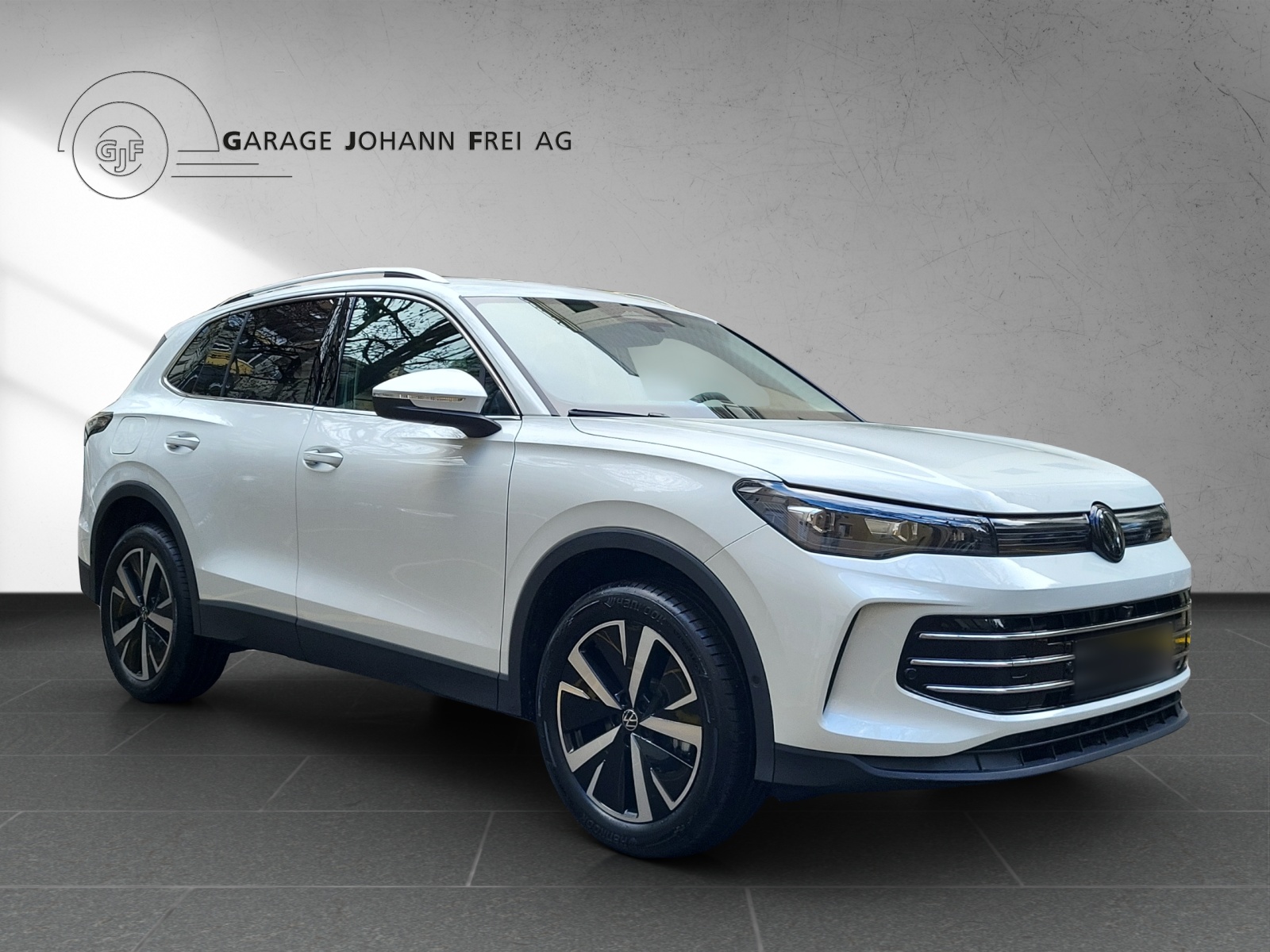 VW Tiguan Elegance 2.0TSI 204PS 4Motion DSG-image-7