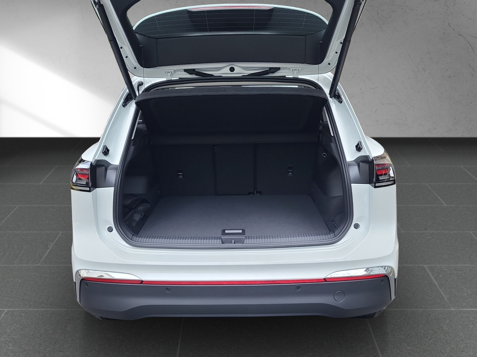VW Tiguan Elegance 2.0TSI 204PS 4Motion DSG-image-17
