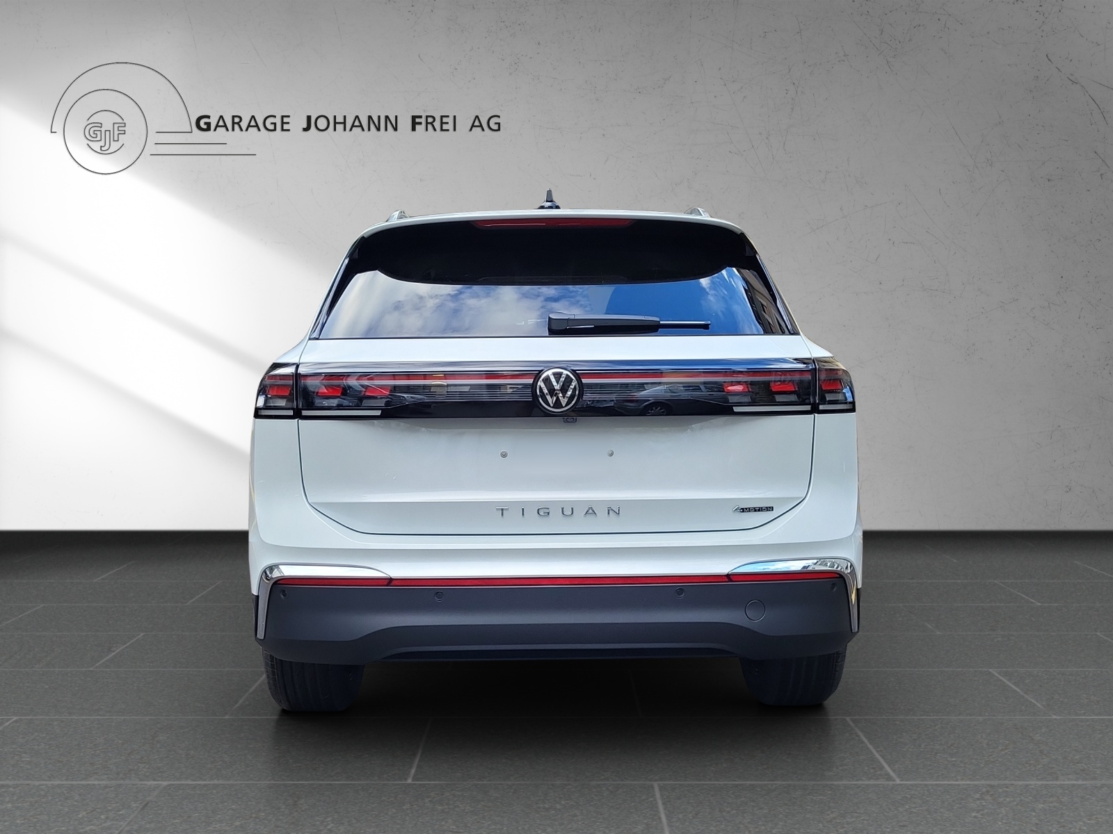 VW Tiguan Elegance 2.0TSI 204PS 4Motion DSG-image-3