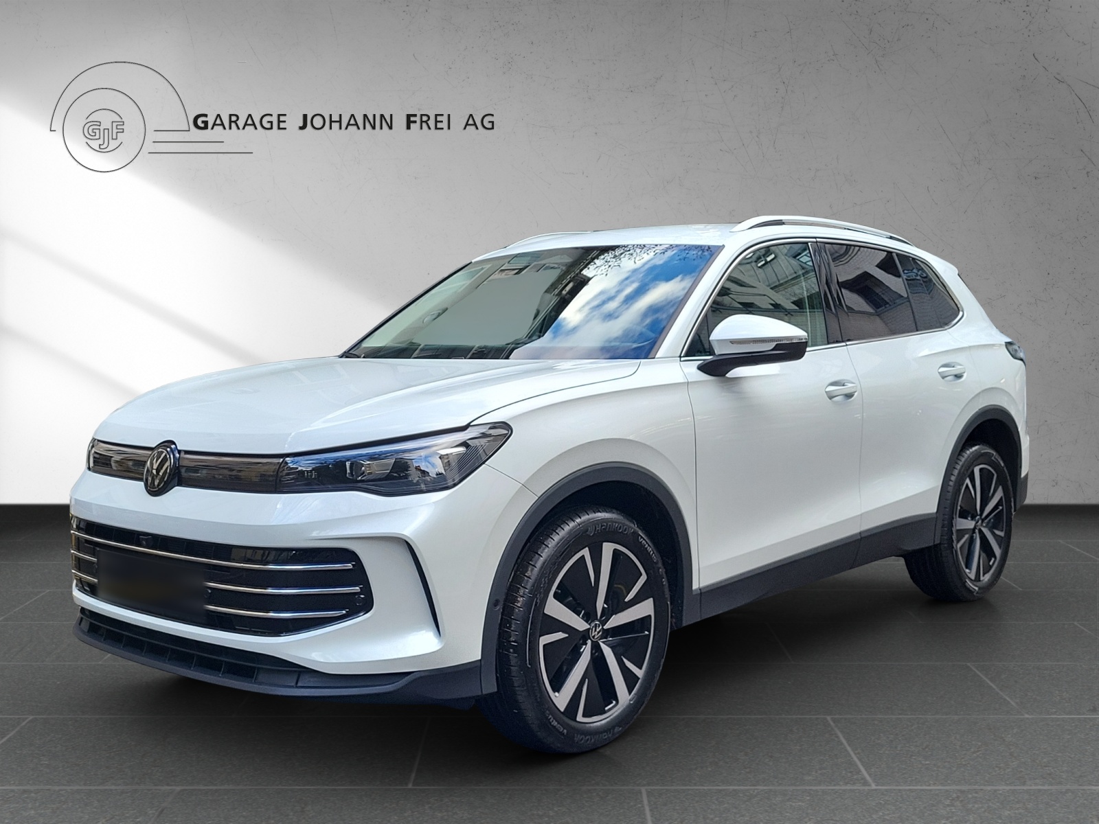VW Tiguan Elegance 2.0TSI 204PS 4Motion DSG-image-0