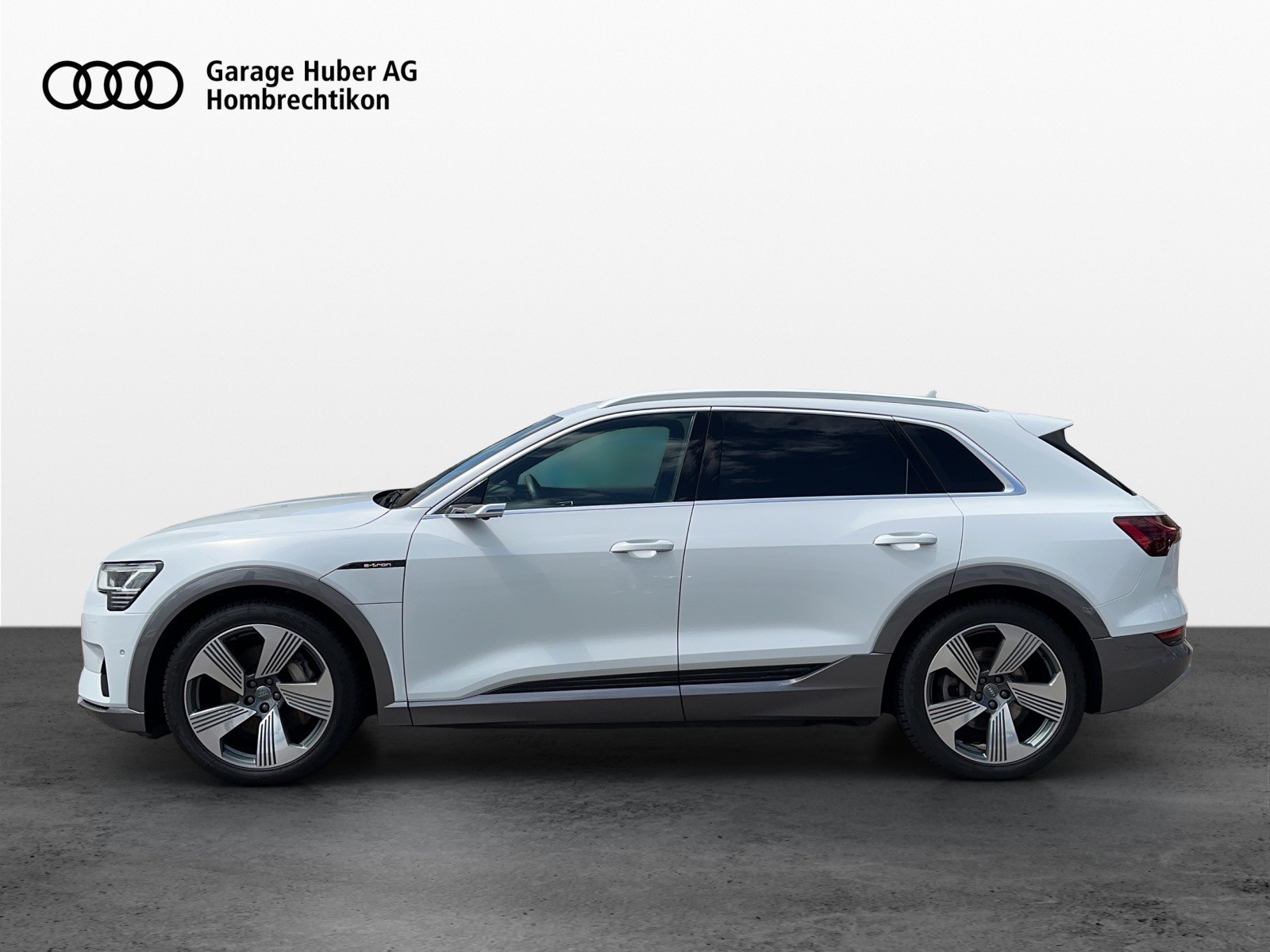 AUDI e-tron 55 Advanced quattro-image-2