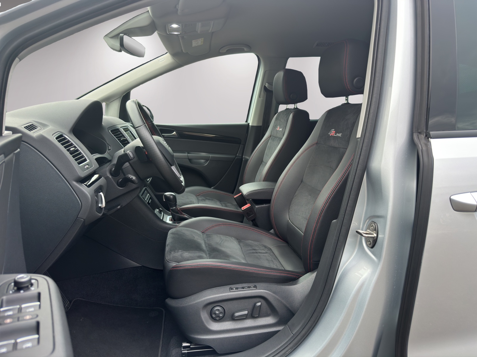SEAT Alhambra 2.0 TDI 4Drive SWISS FR 7 PLÄTZER-image-9