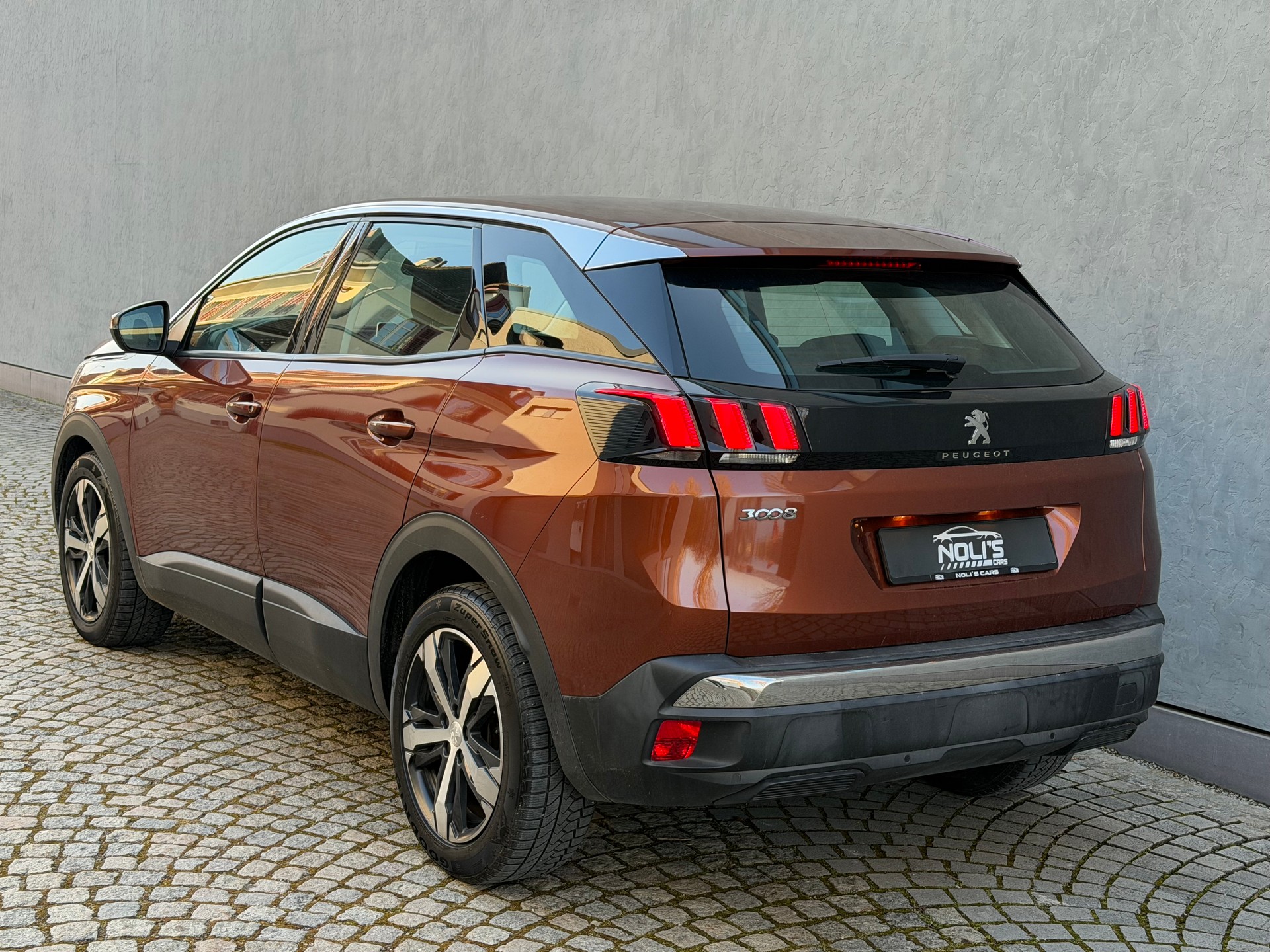 PEUGEOT 3008 1.2 PureTech Allure EAT-image-4