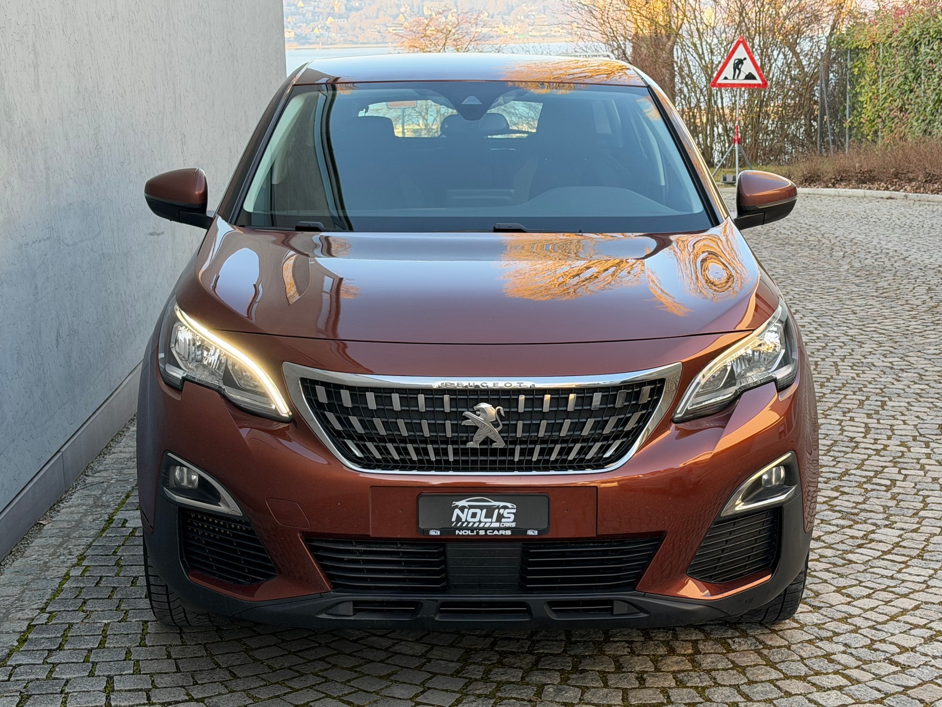 PEUGEOT 3008 1.2 PureTech Allure EAT-image-6