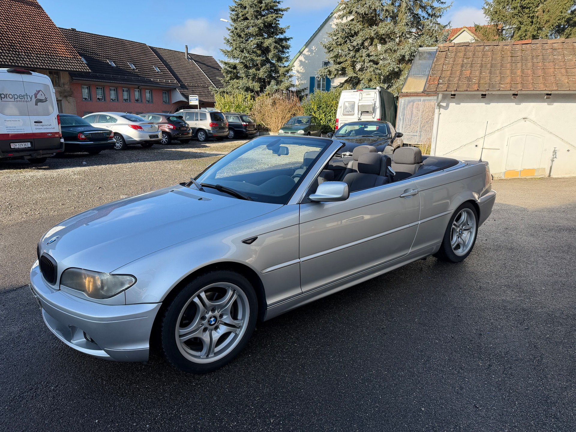 BMW 320Ci Cabriolet-image-8