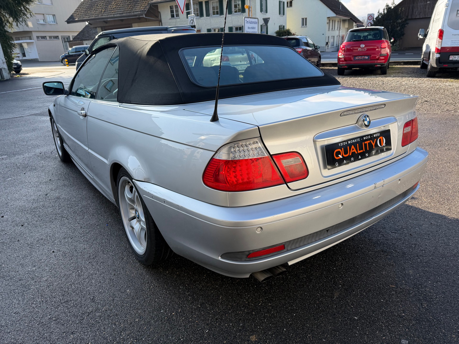 BMW 320Ci Cabriolet-image-5
