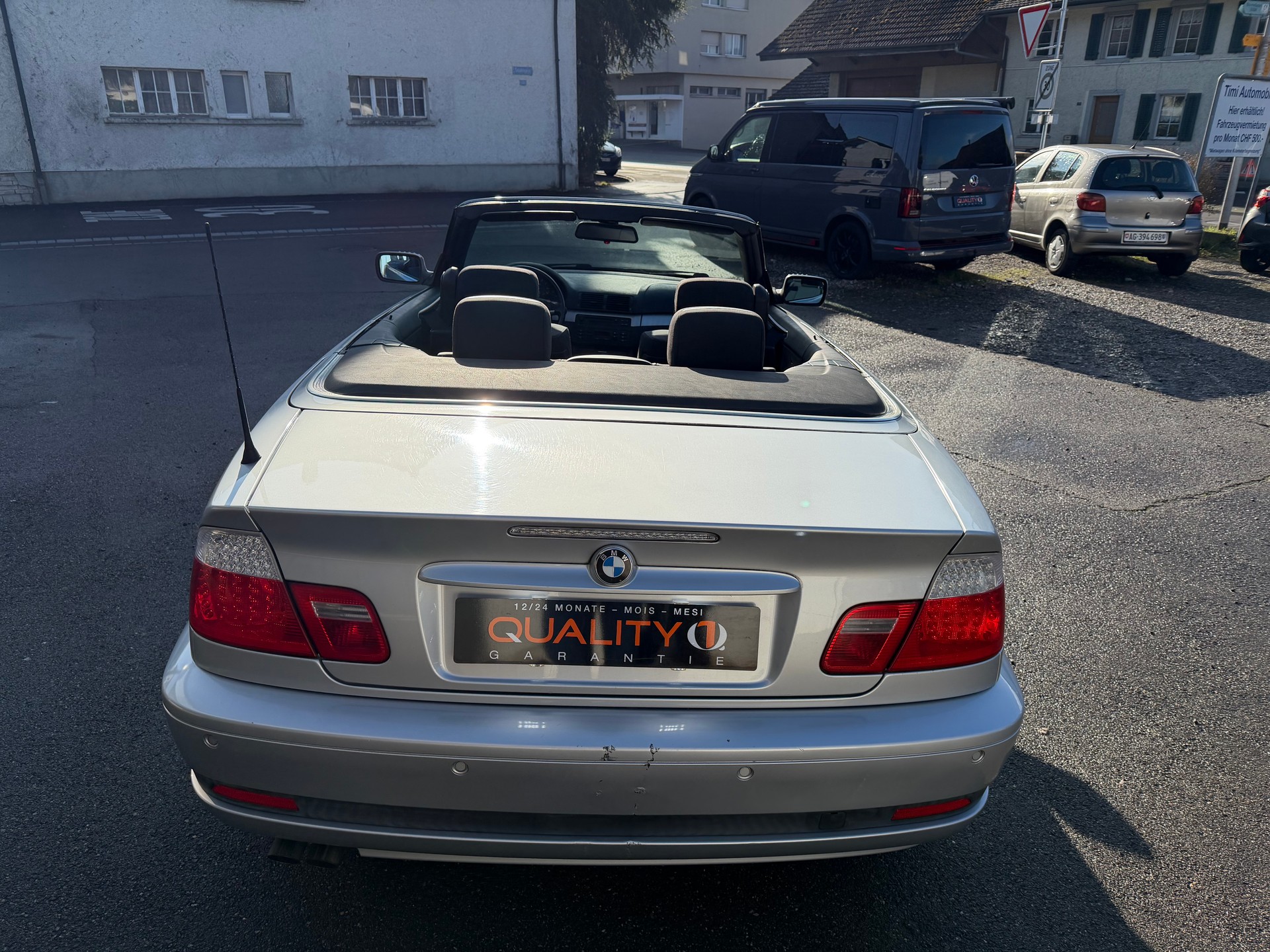 BMW 320Ci Cabriolet-image-11
