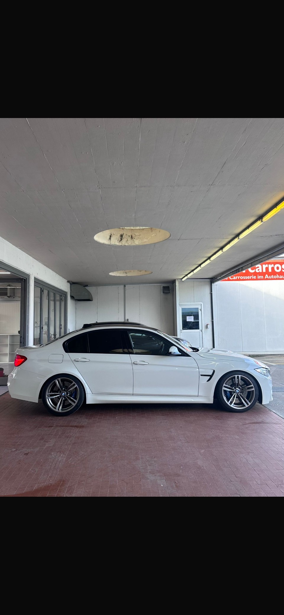 BMW M3-image-2