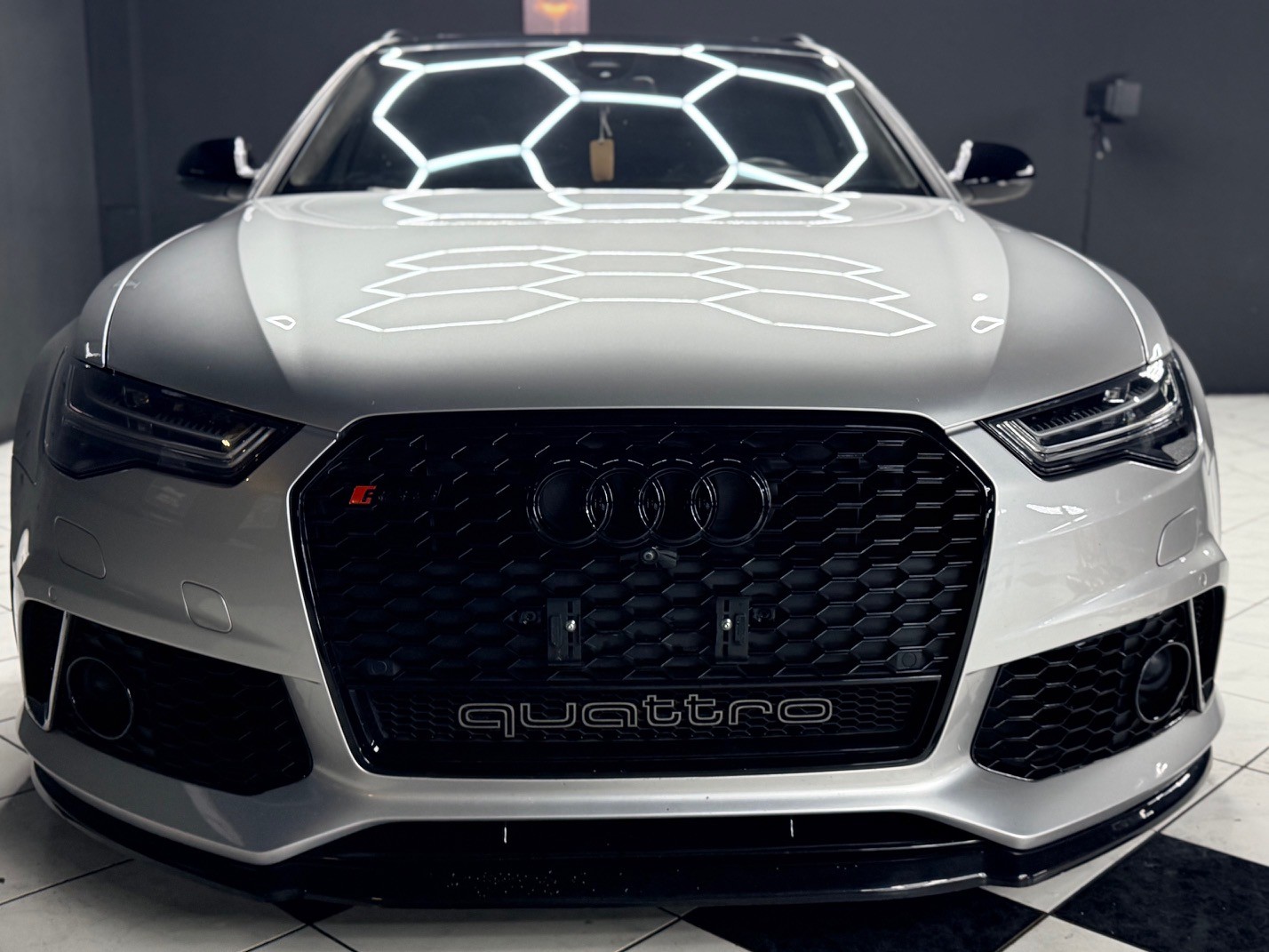 AUDI RS6 Avant 4.0 TFSI V8 p-showroom-element-2