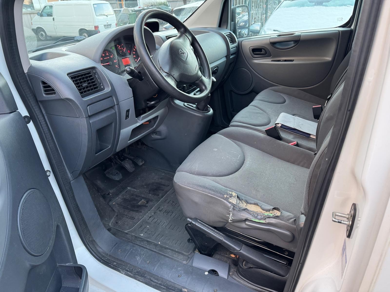 PEUGEOT Expert 1.6 HDi 227 L1H1-image-5