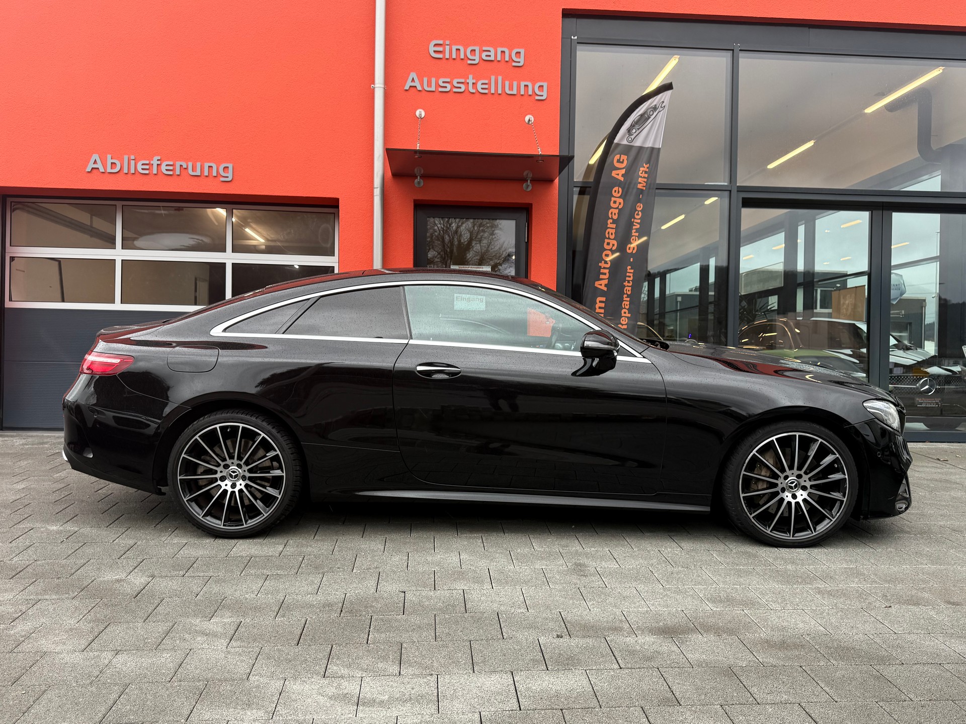 MERCEDES-BENZ E 400 Coupé AMG Line 4 Matic 9G-Tronic-image-3