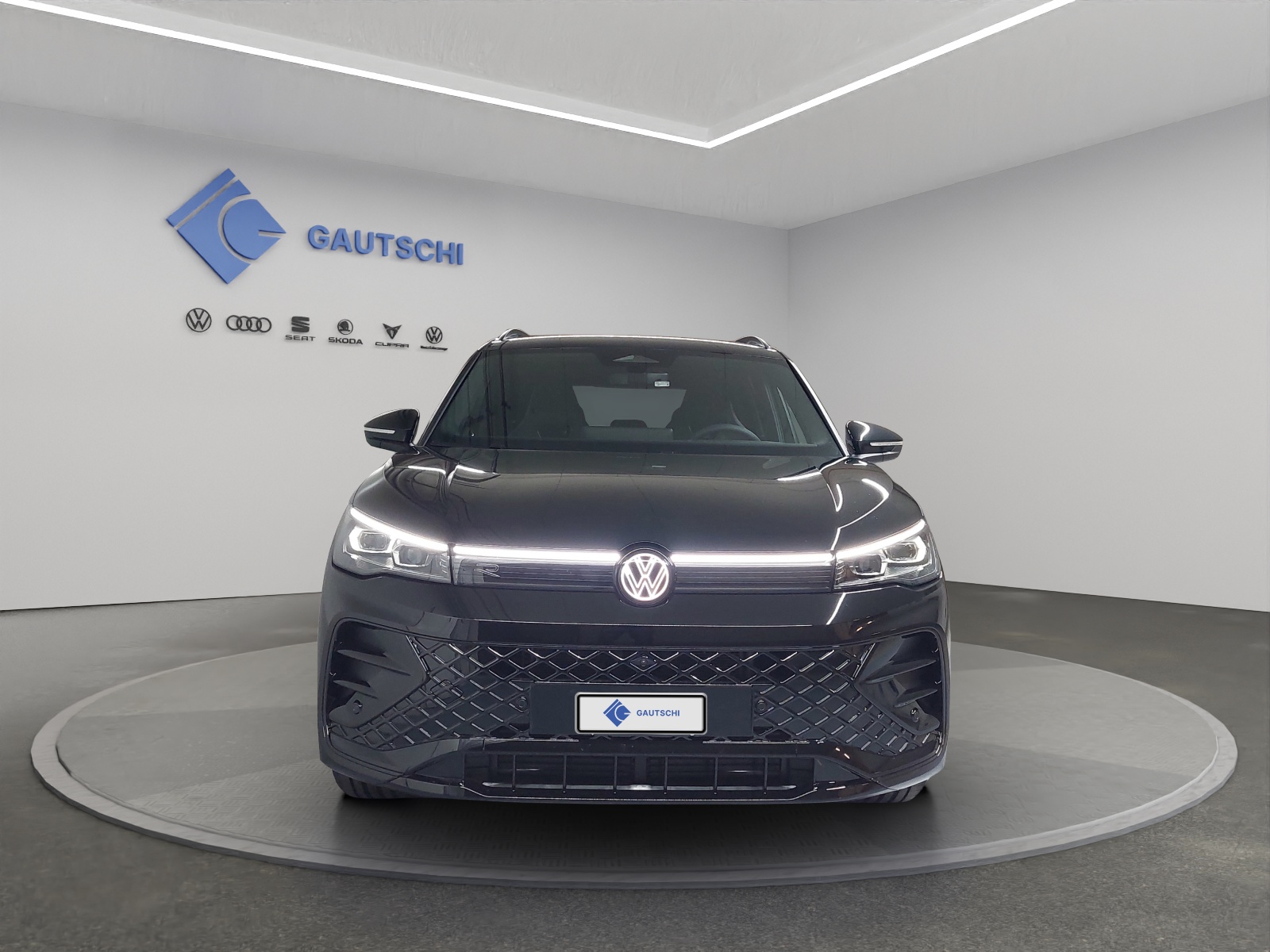 VW Tiguan 2.0 TSI DSG R-Line 4Motion-image-4