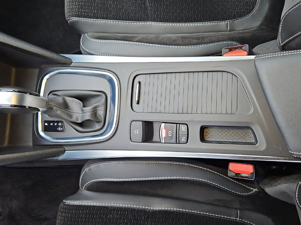 RENAULT Mégane 1.3 TCe 140 GT Line EDC-image-6
