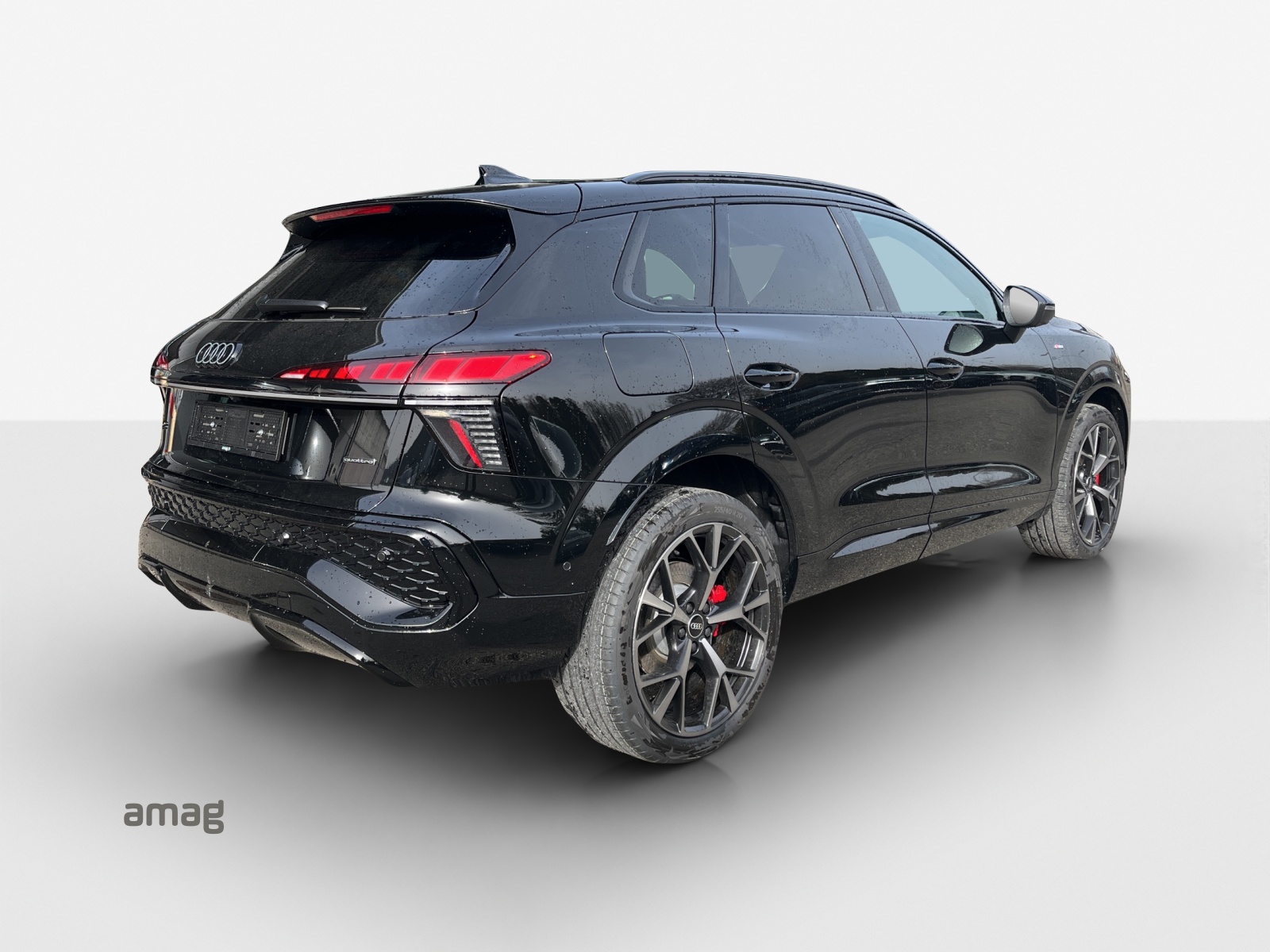 AUDI Q3 SUV TFSI quattro 195 kW S tronic-image-4