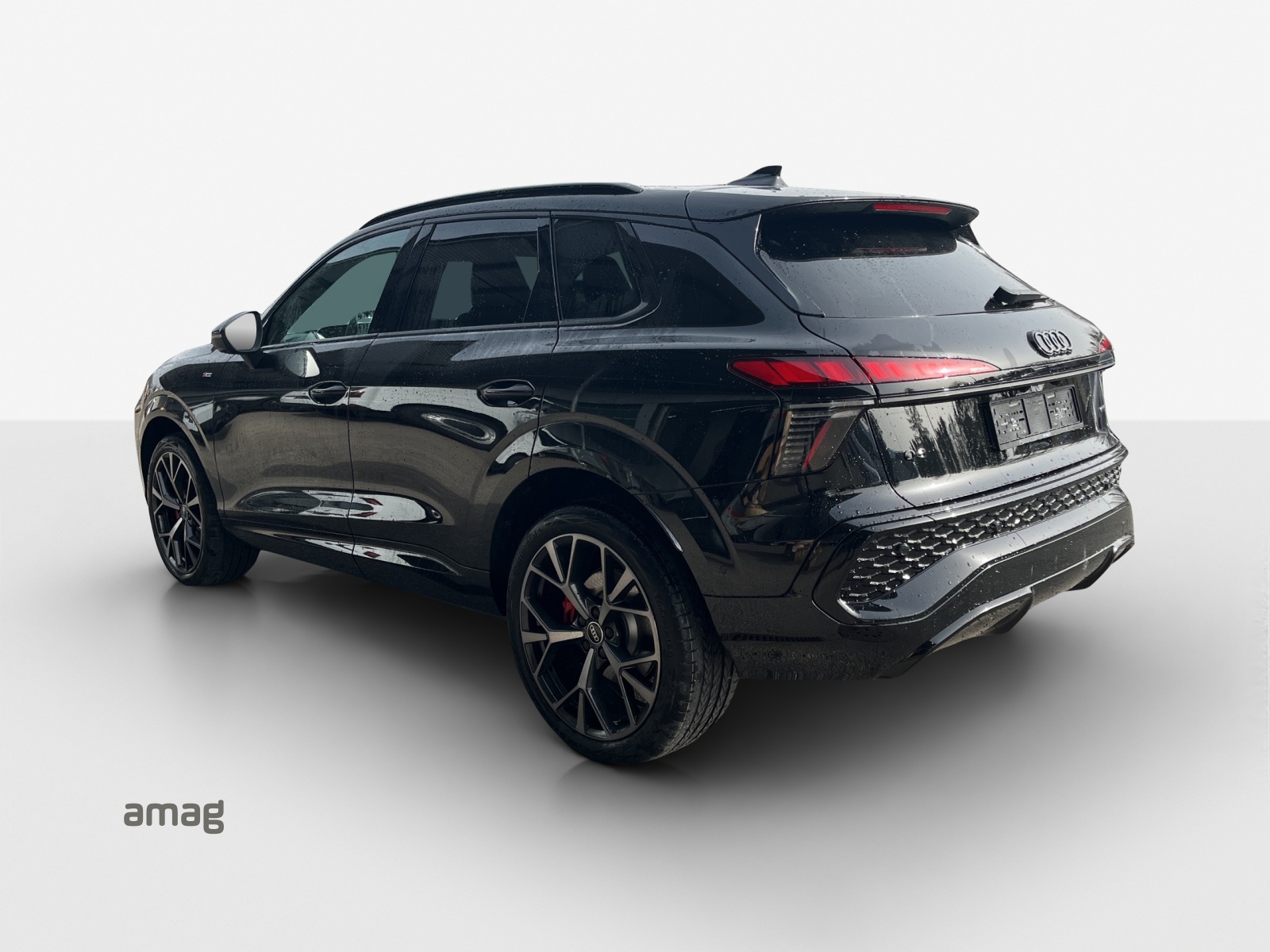 AUDI Q3 SUV TFSI quattro 195 kW S tronic-image-2