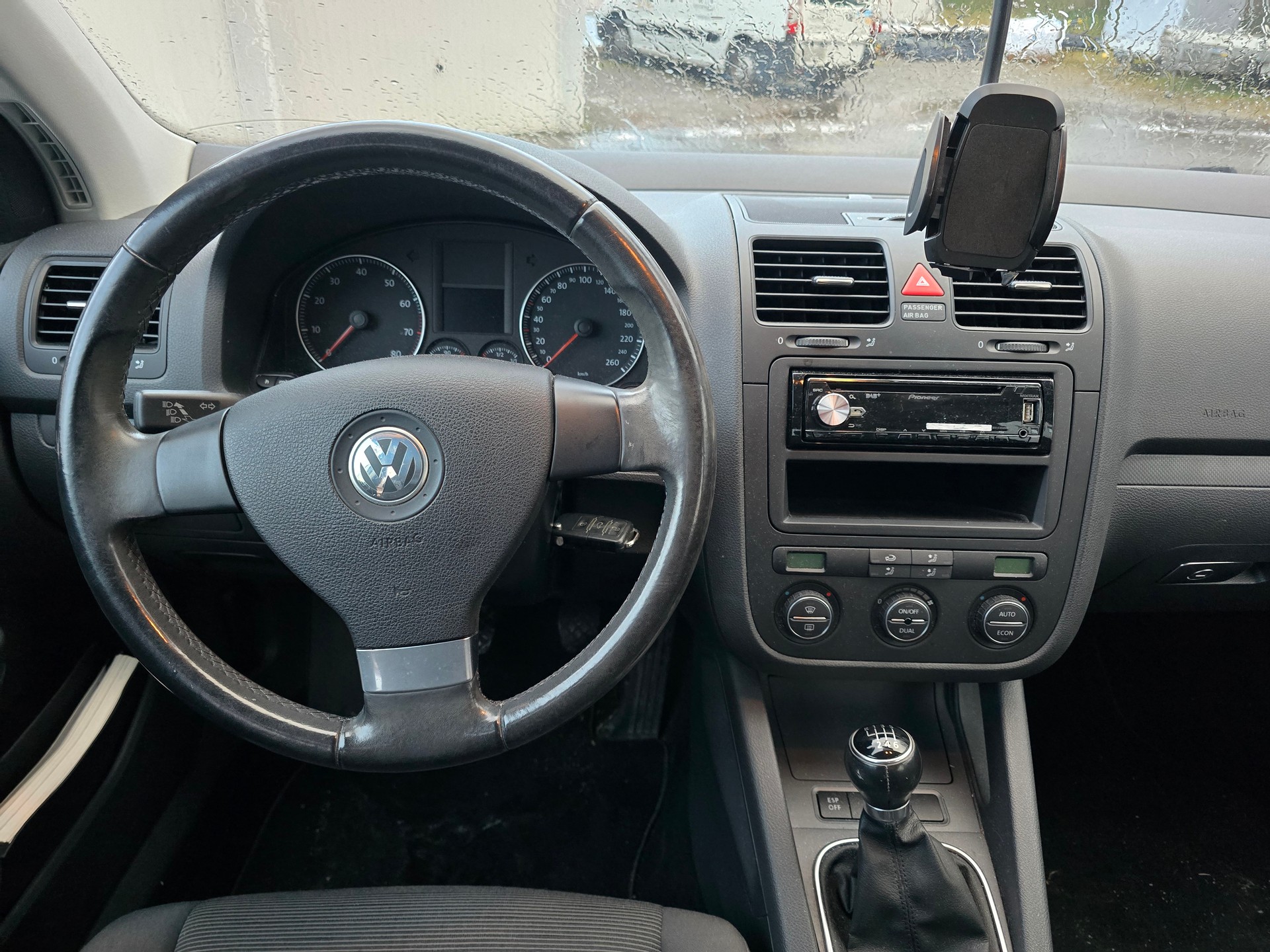 VW Golf 1.6 FSI Comfortline-image-8