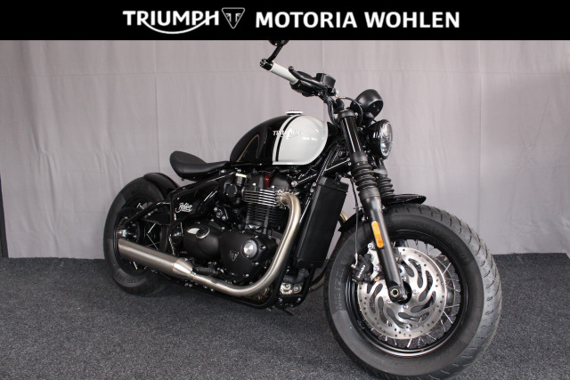 TRIUMPH Bonneville 1200 Bobber-showroom-element-3