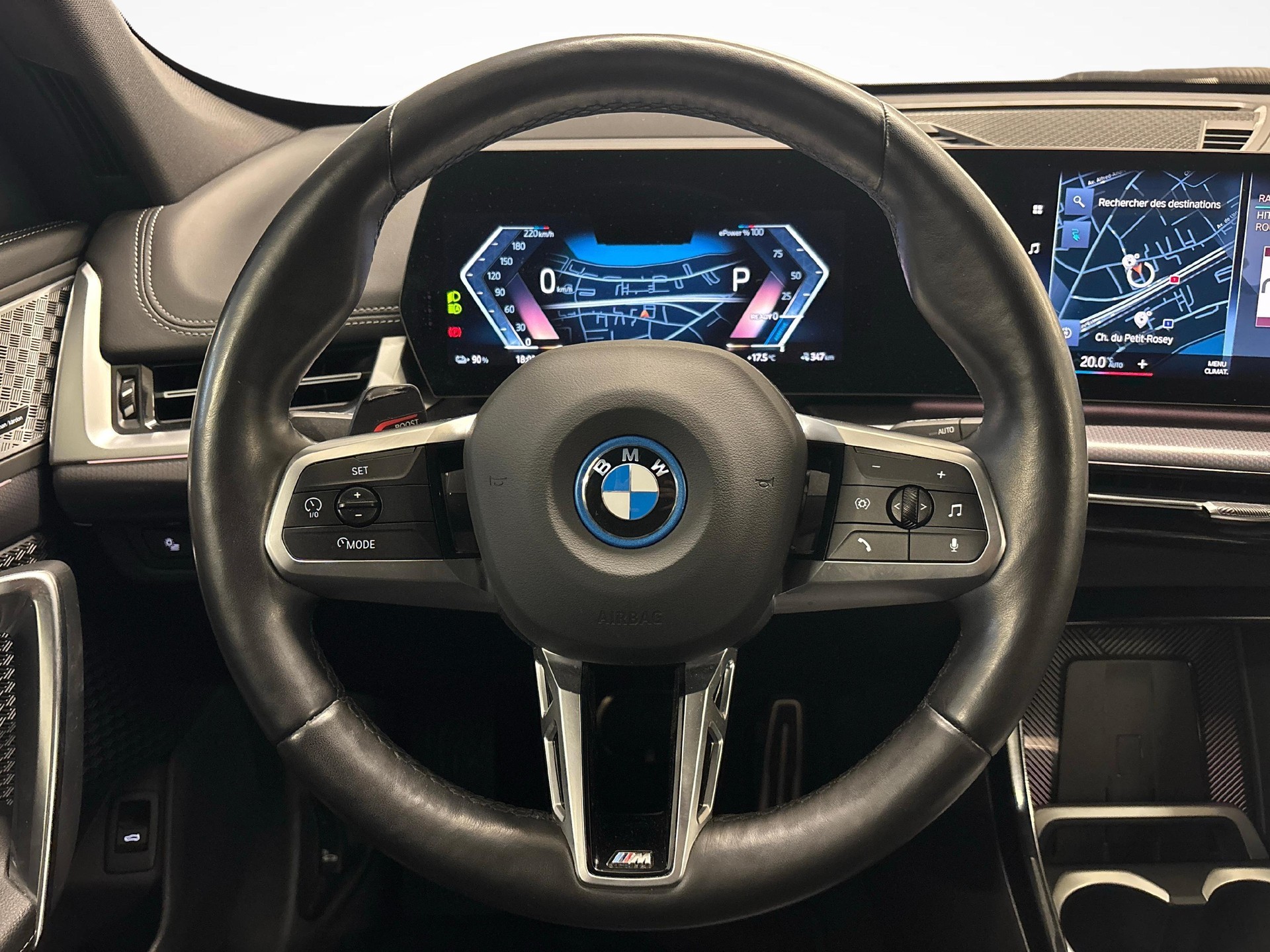 BMW iX1 30 xDrive-image-13