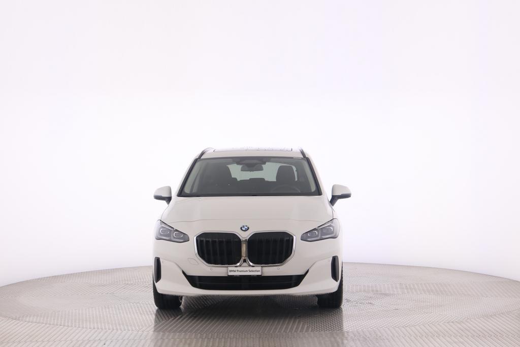 BMW 218d Active Tourer-image-7