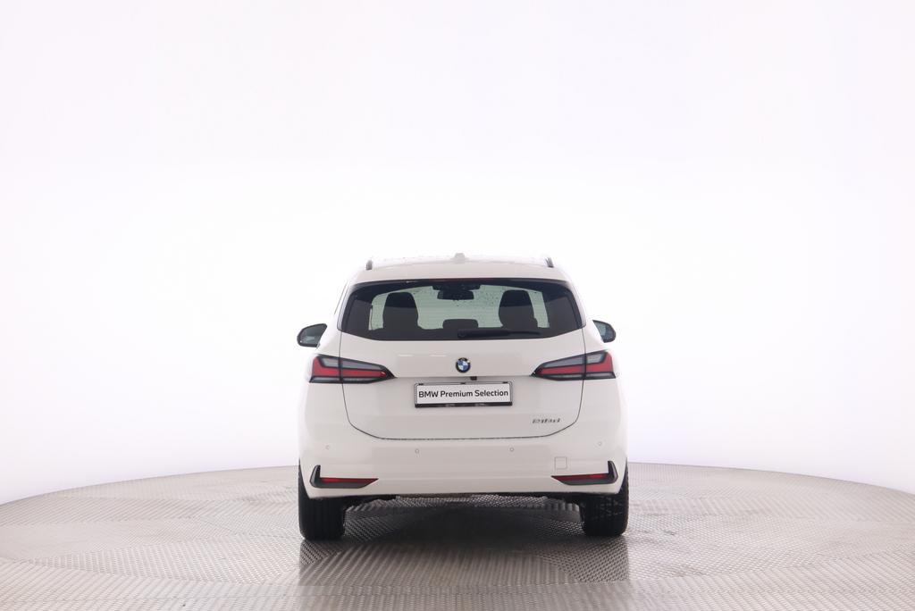 BMW 218d Active Tourer-image-6