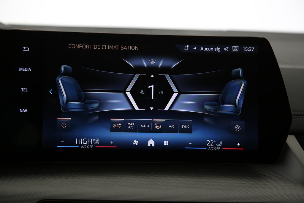 BMW 218d Active Tourer-image-10