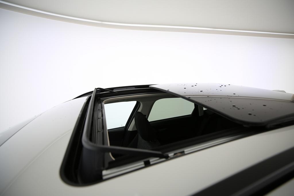BMW 218d Active Tourer-image-14