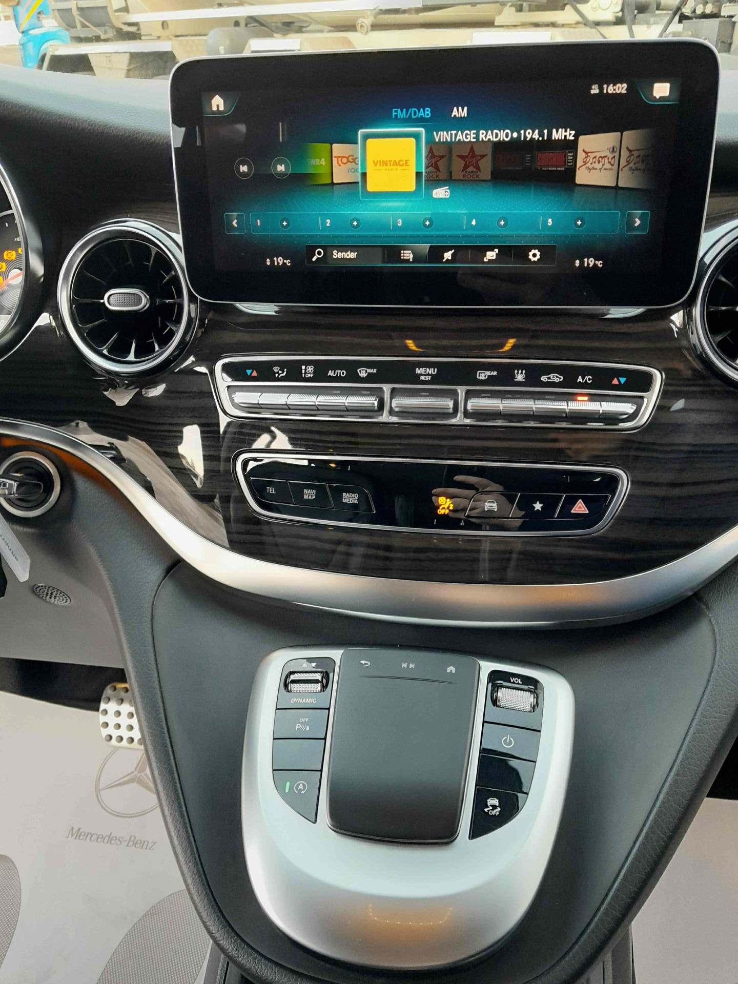 MERCEDES-BENZ V 300d Avantgarde L 4x4-image-11