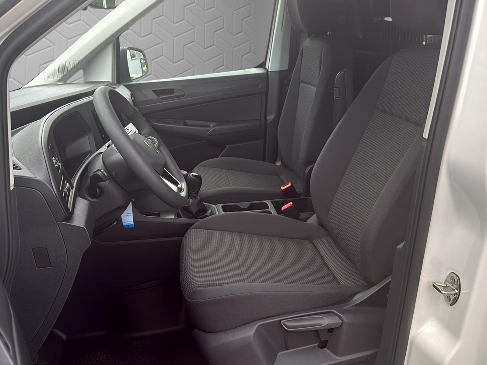 VW Caddy Cargo 2.0TDI Maxi 4Motion-image-6