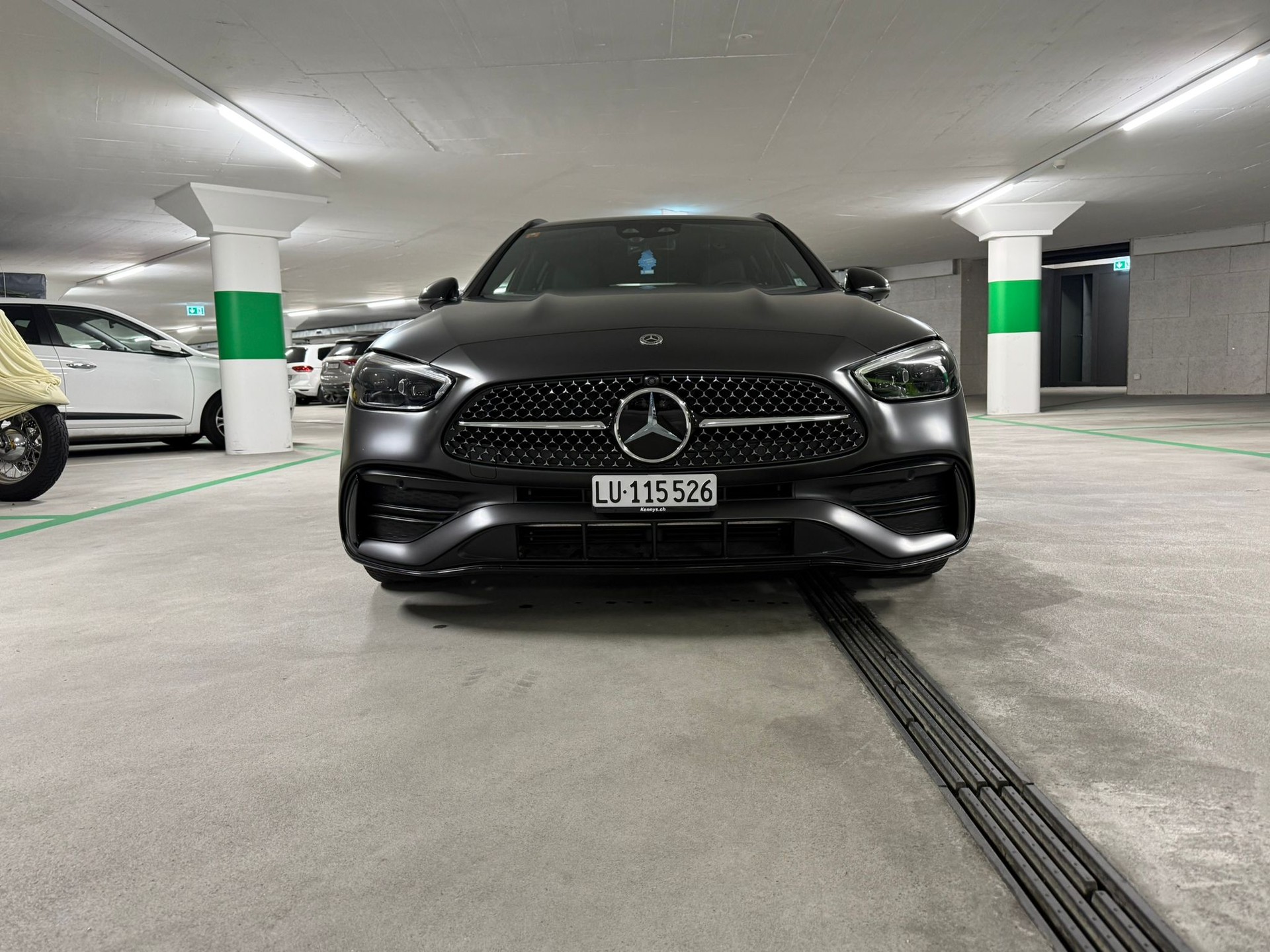 MERCEDES-BENZ C 220 d T 4 Matic-image-1