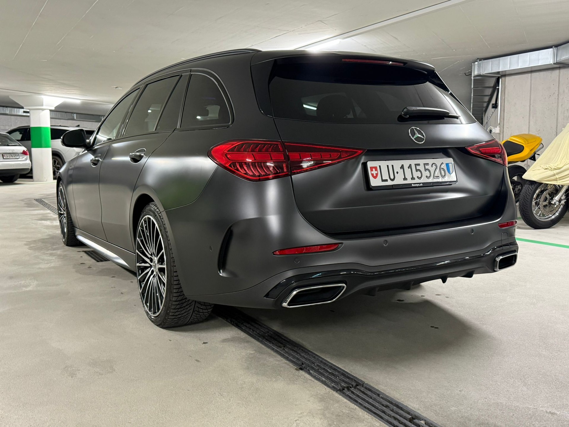 MERCEDES-BENZ C 220 d T 4 Matic-image-3